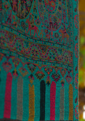 Pashmina Kaani Jamawar Shawl D - 74 - D Green