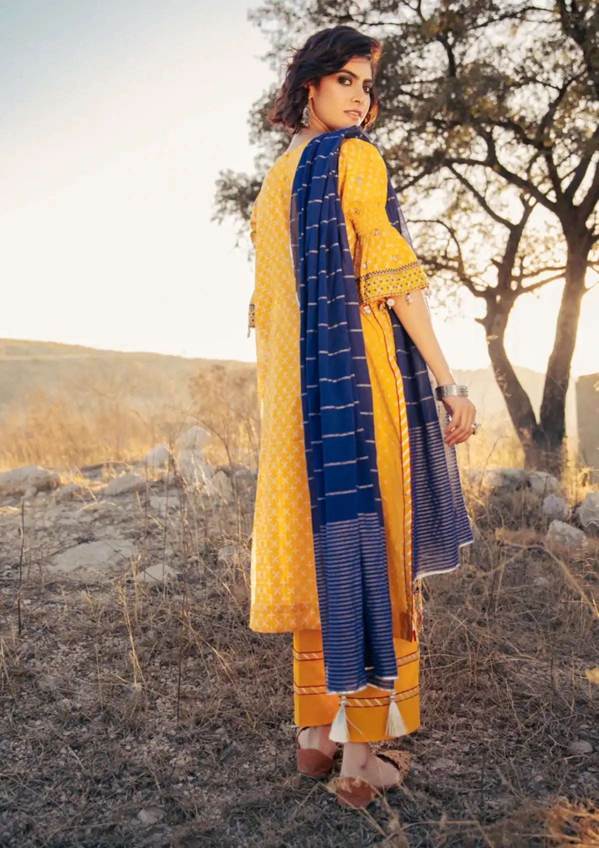 Lawn Collection - Lakhany - Spring - V02 - FEC#9022 available at Saleem Fabrics Traditions