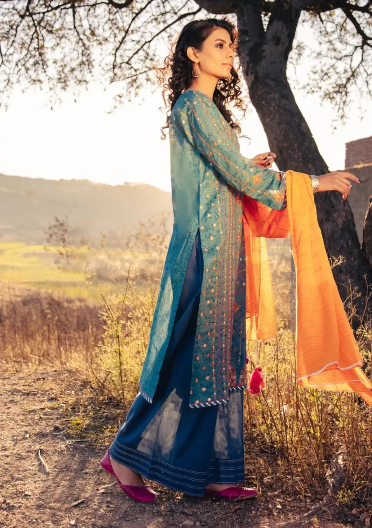 Lawn Collection - Lakhany - Spring - V02 - FEC#9023 available at Saleem Fabrics Traditions