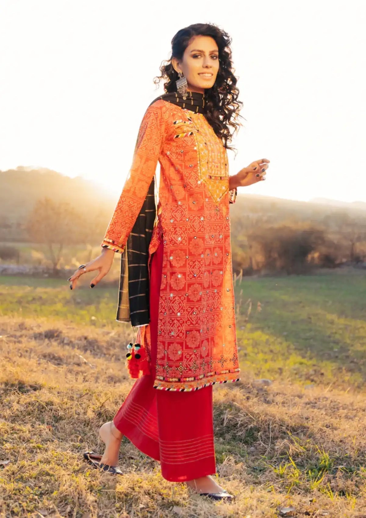 Lawn Collection - Lakhany - Spring - V02 - FEC#9026 available at Saleem Fabrics Traditions