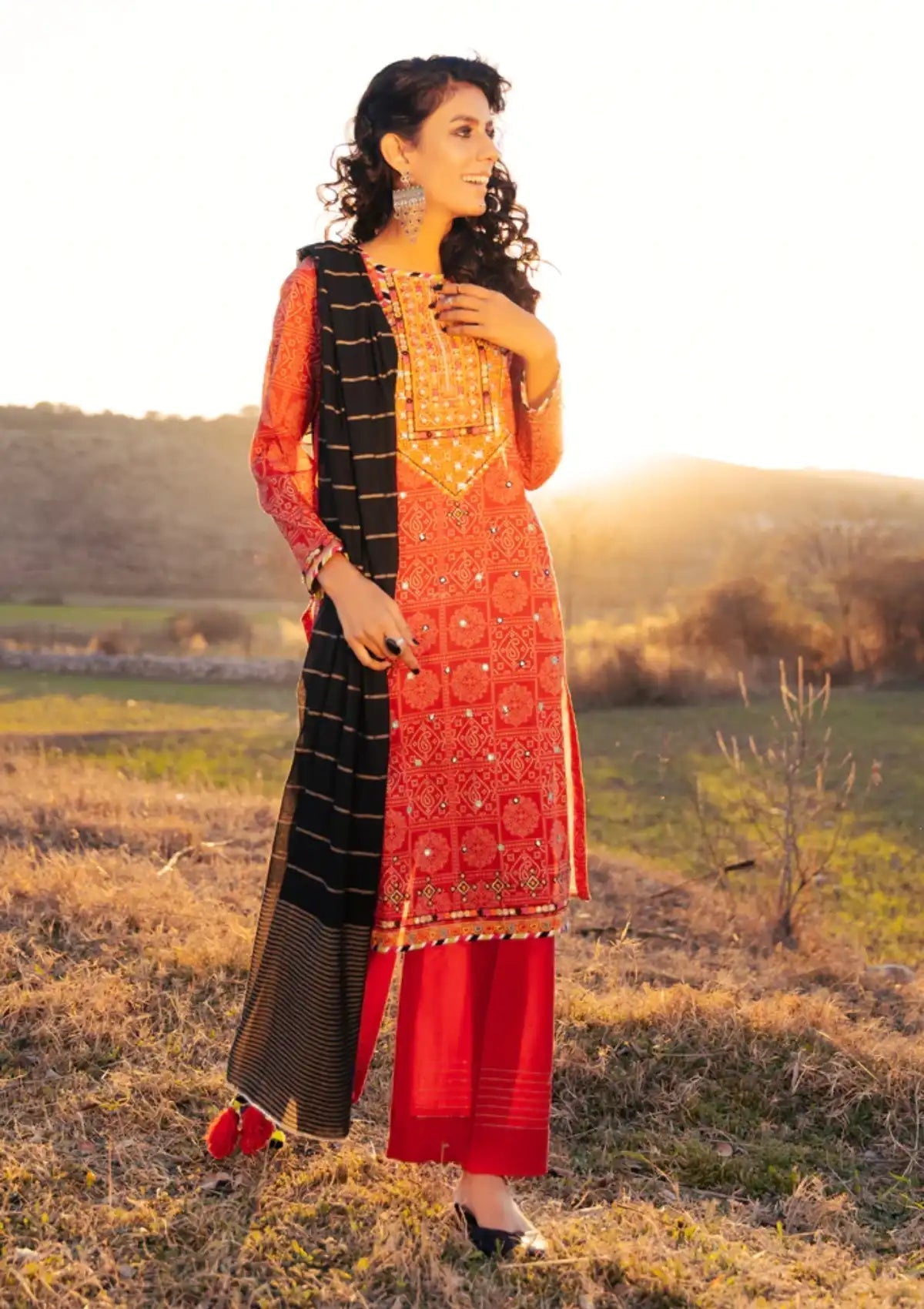 Lawn Collection - Lakhany - Spring - V02 - FEC#9026 available at Saleem Fabrics Traditions