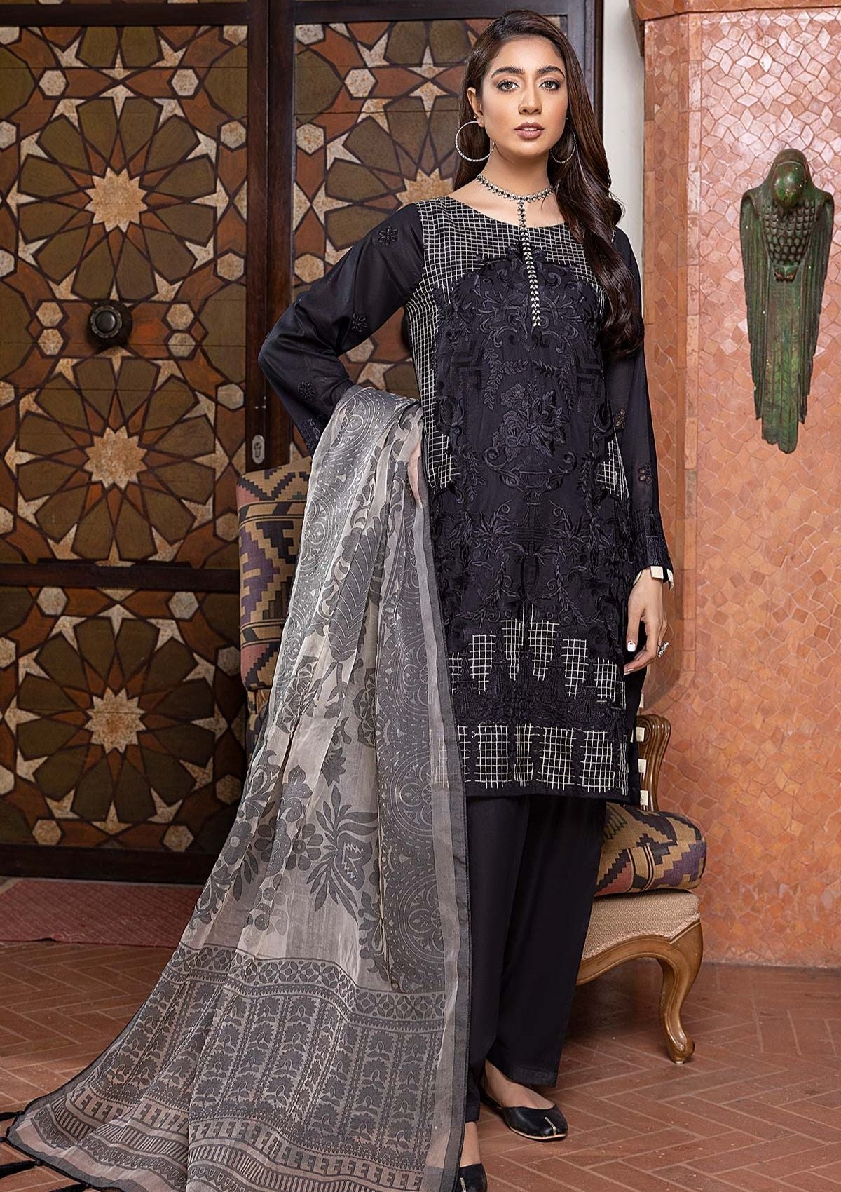 Lawn Collection - Qaus - Signature Series - V-01 - QAS#5 available at Saleem Fabrics Traditions
