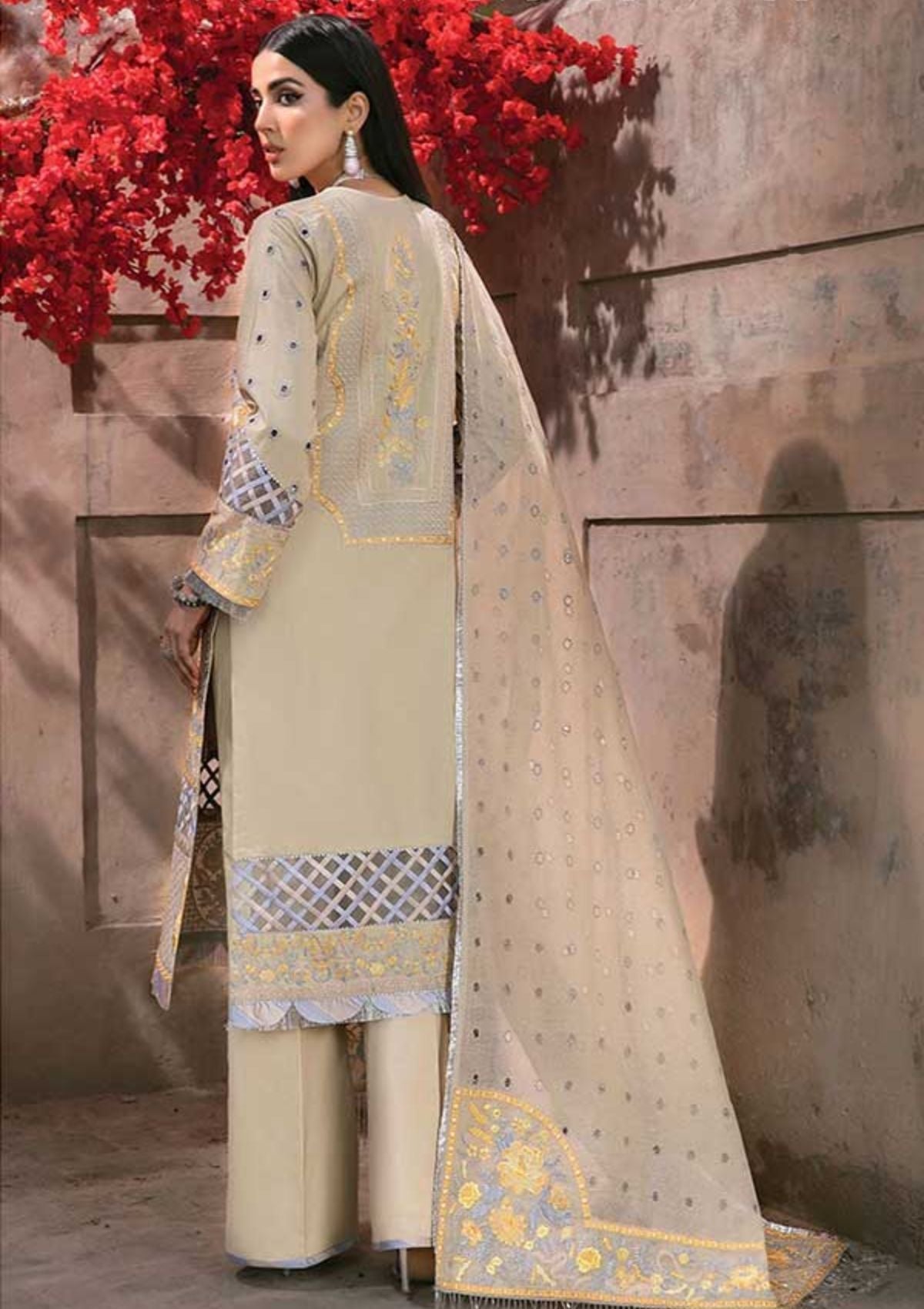 Lawn Collection - Rang Rasiya - Eid Edit - RR-7B available at Saleem Fabrics Traditions