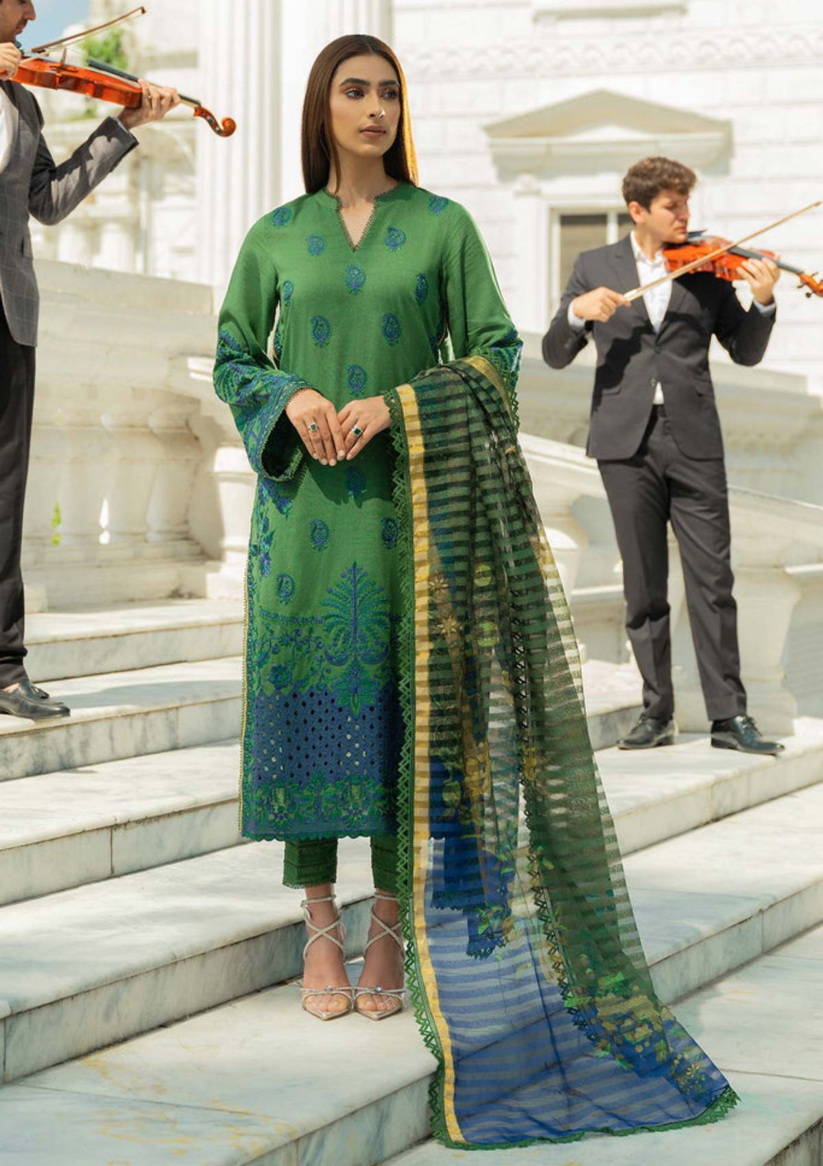 Winter Collection - Charizma - Fall Winter - Karandi - V01 - CKW#4 available at Saleem Fabrics Traditions