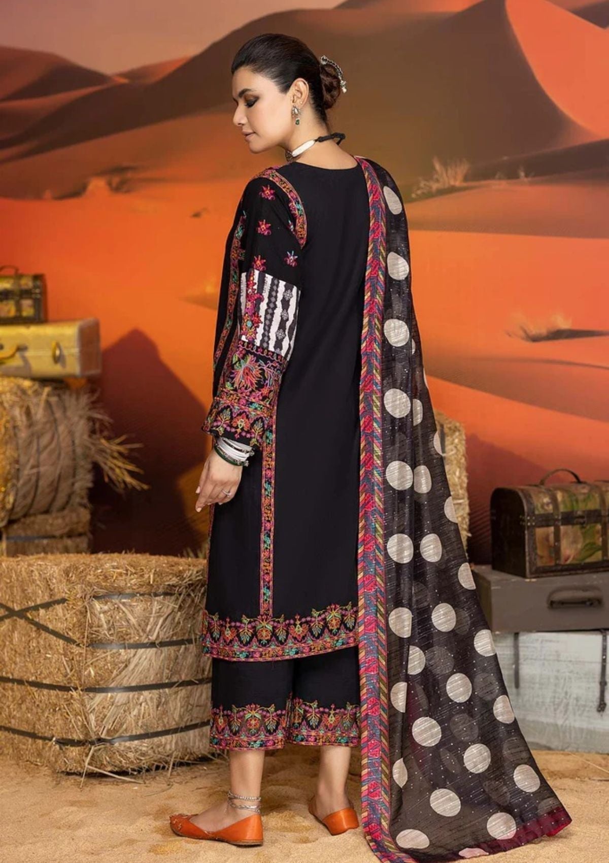 Winter Collection - Charizma - Miraas - Khaddar - V01 - CM#8 available at Saleem Fabrics Traditions