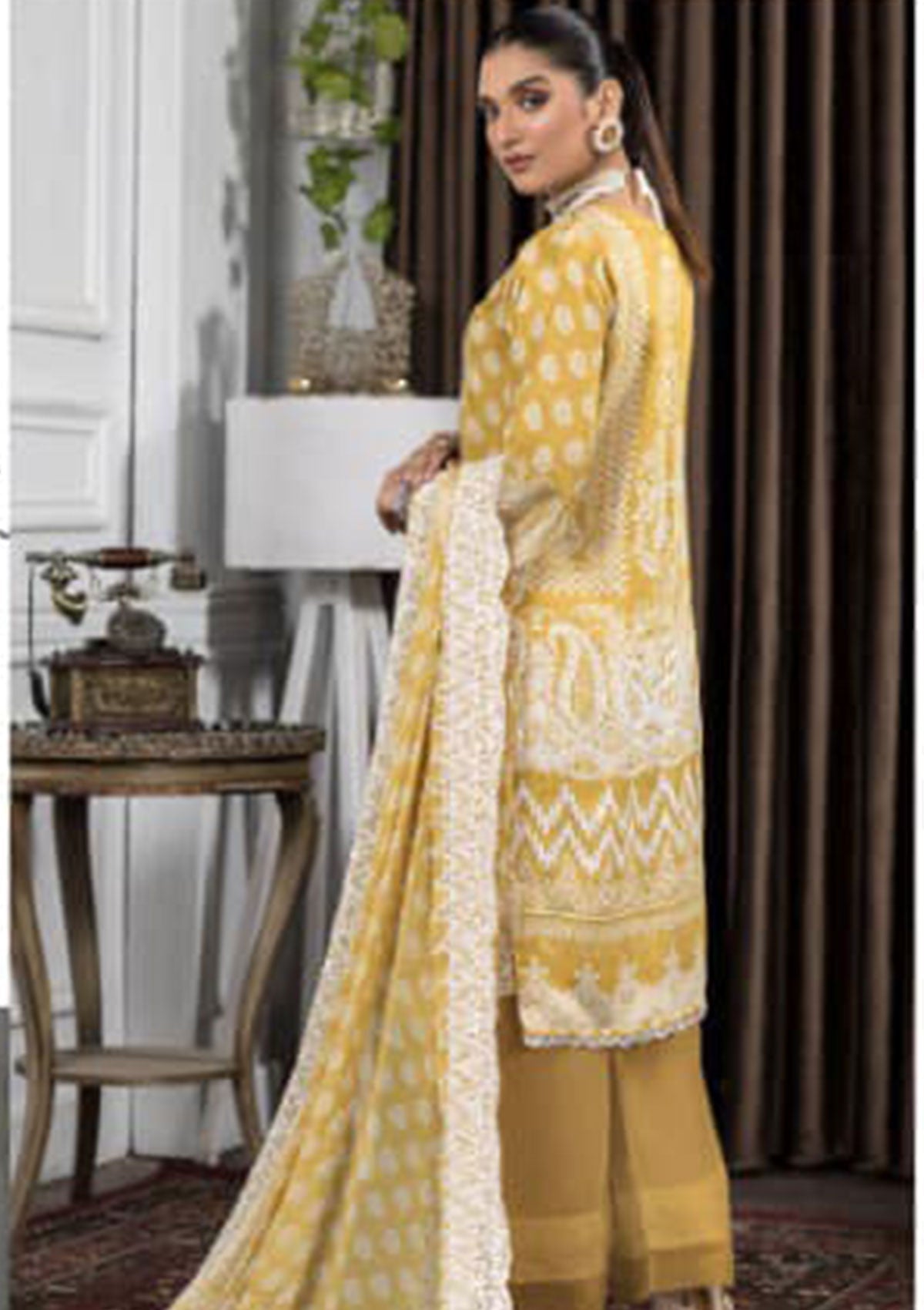 Winter Collection - Manizay - Premium D/P - Chunri - D#01 available at Saleem Fabrics Traditions