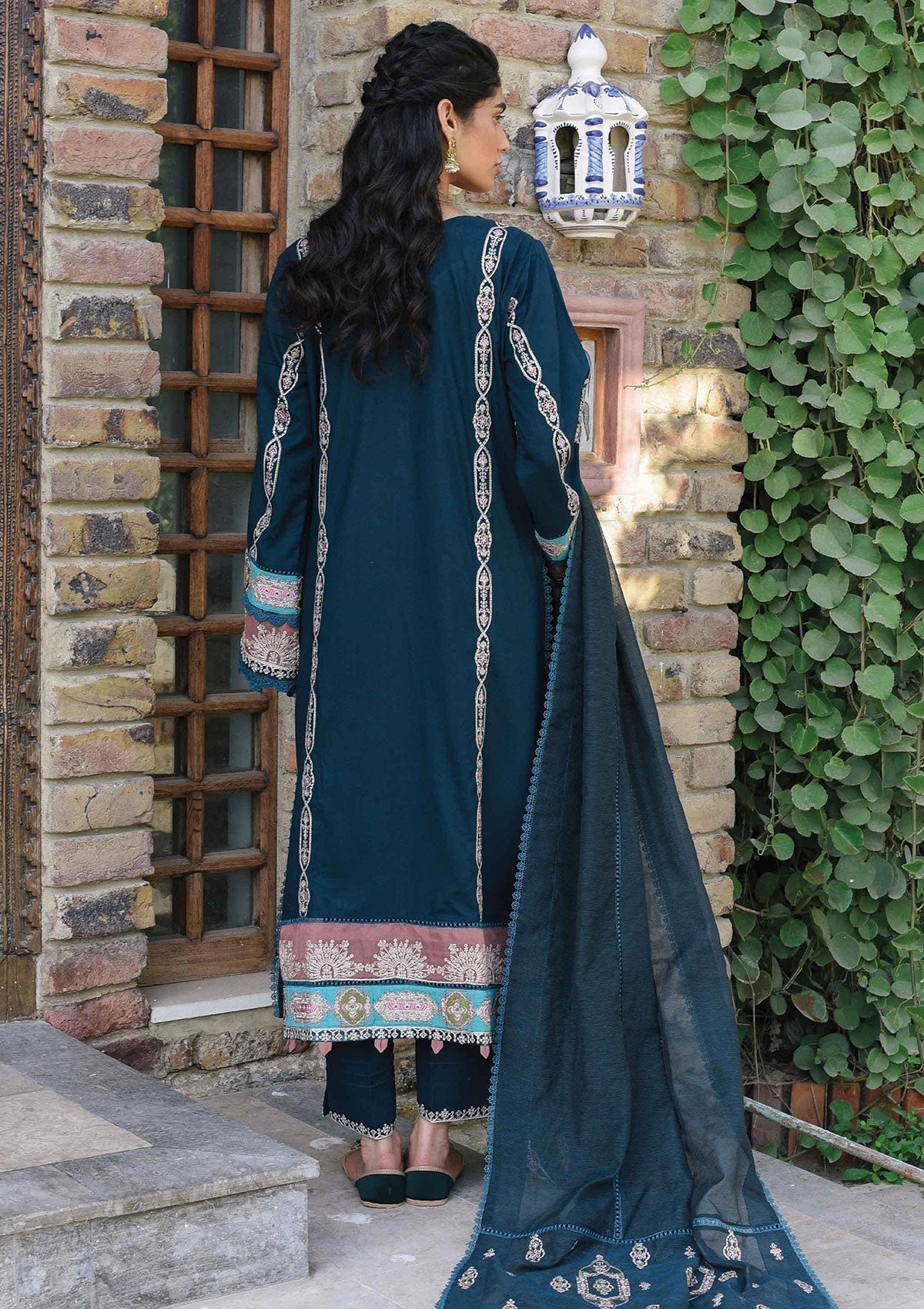 Winter Collection - Qalamkar - Qline - Linen - Zara - VL#2 available at Saleem Fabrics Traditions