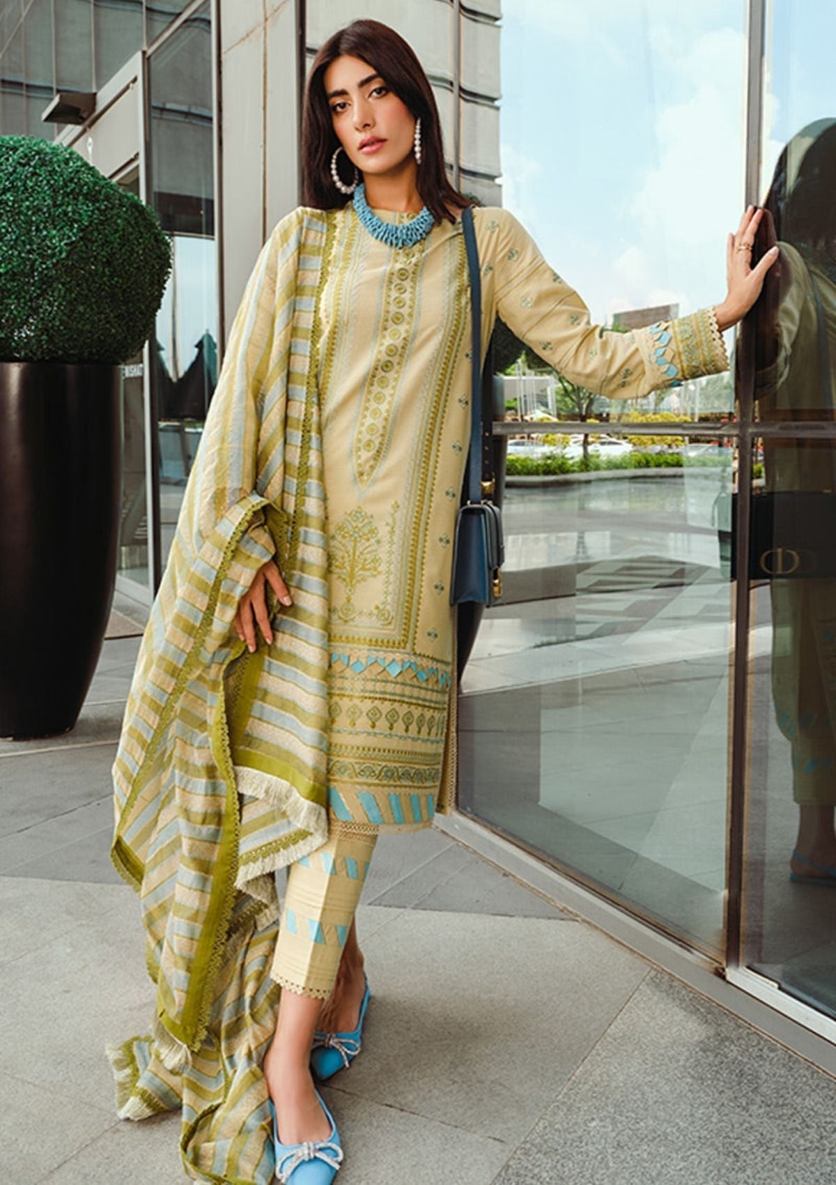 Winter Collection - Rang Rasiya - Dosti - D#01 available at Saleem Fabrics Traditions