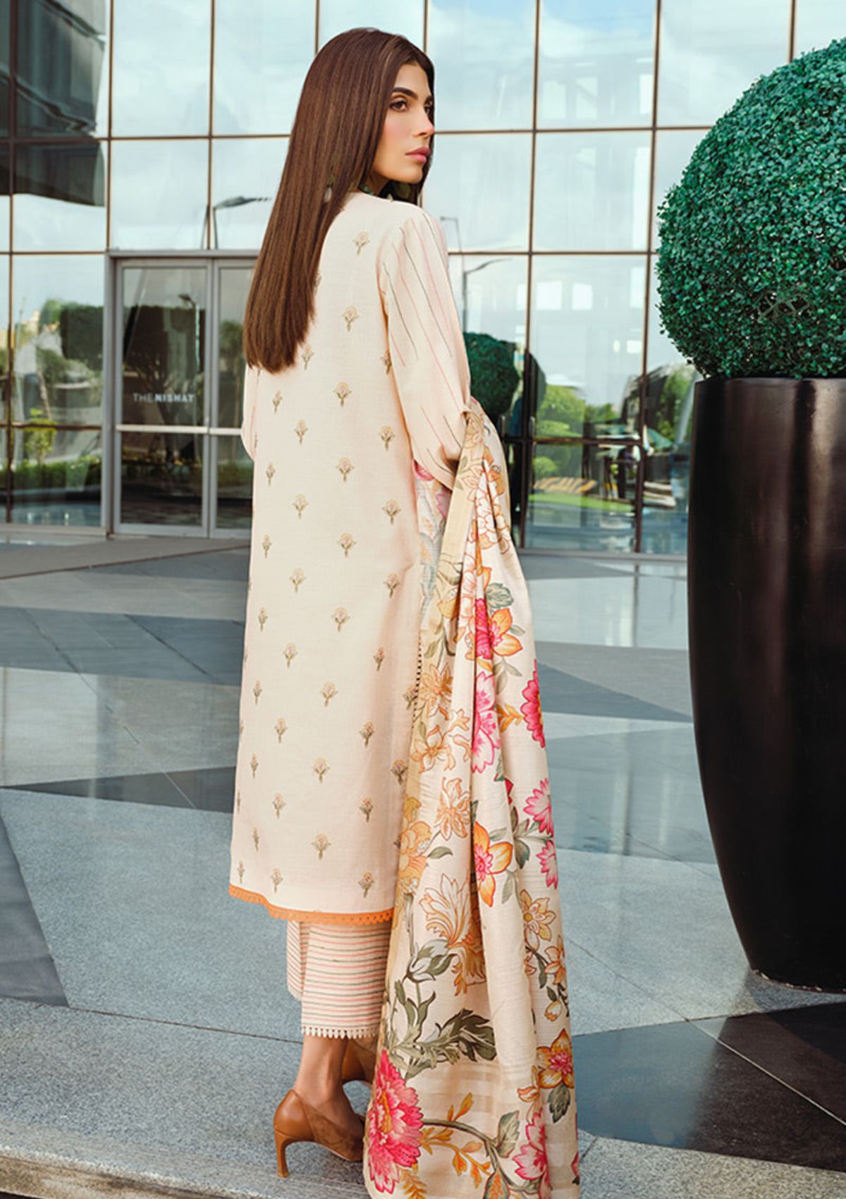 Winter Collection - Rang Rasiya - Dosti - D#06 available at Saleem Fabrics Traditions