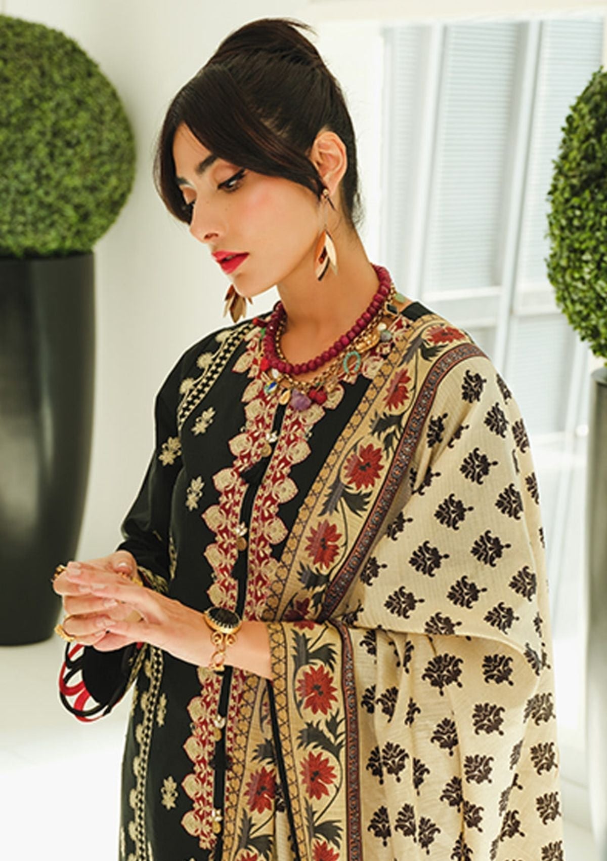 Winter Collection - Rang Rasiya - Dosti - D#11 available at Saleem Fabrics Traditions