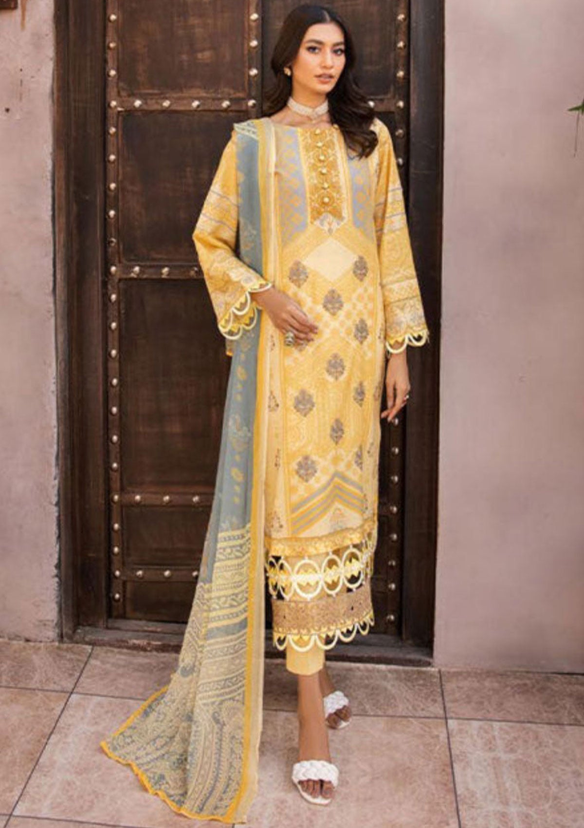 Winter Collection - Shaista - Saman - Karandi - D#434 available at Saleem Fabrics Traditions