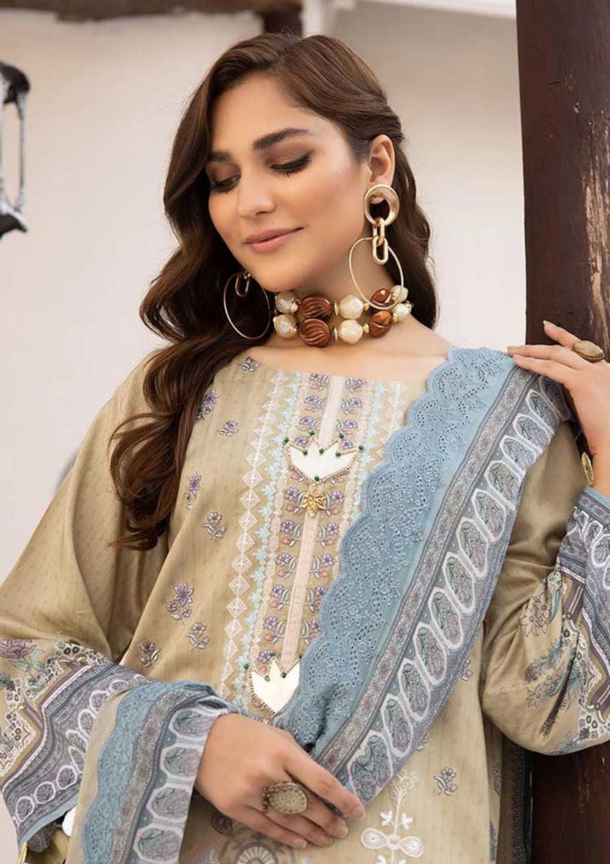 Winter Collection - Shehzal By Shaista - Viscose - D#400 available at Saleem Fabrics Traditions