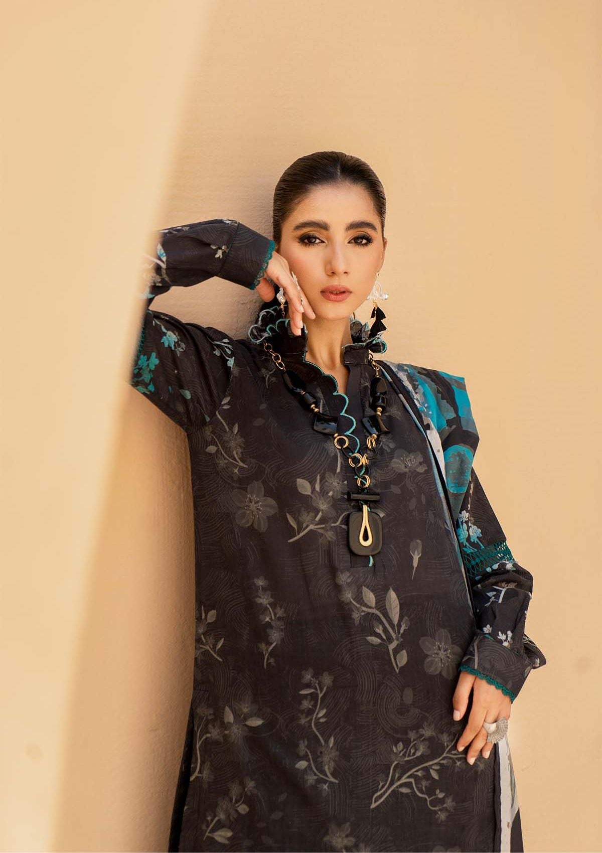 Paltar Surmai Lawn 2023 – Saleem Fabrics