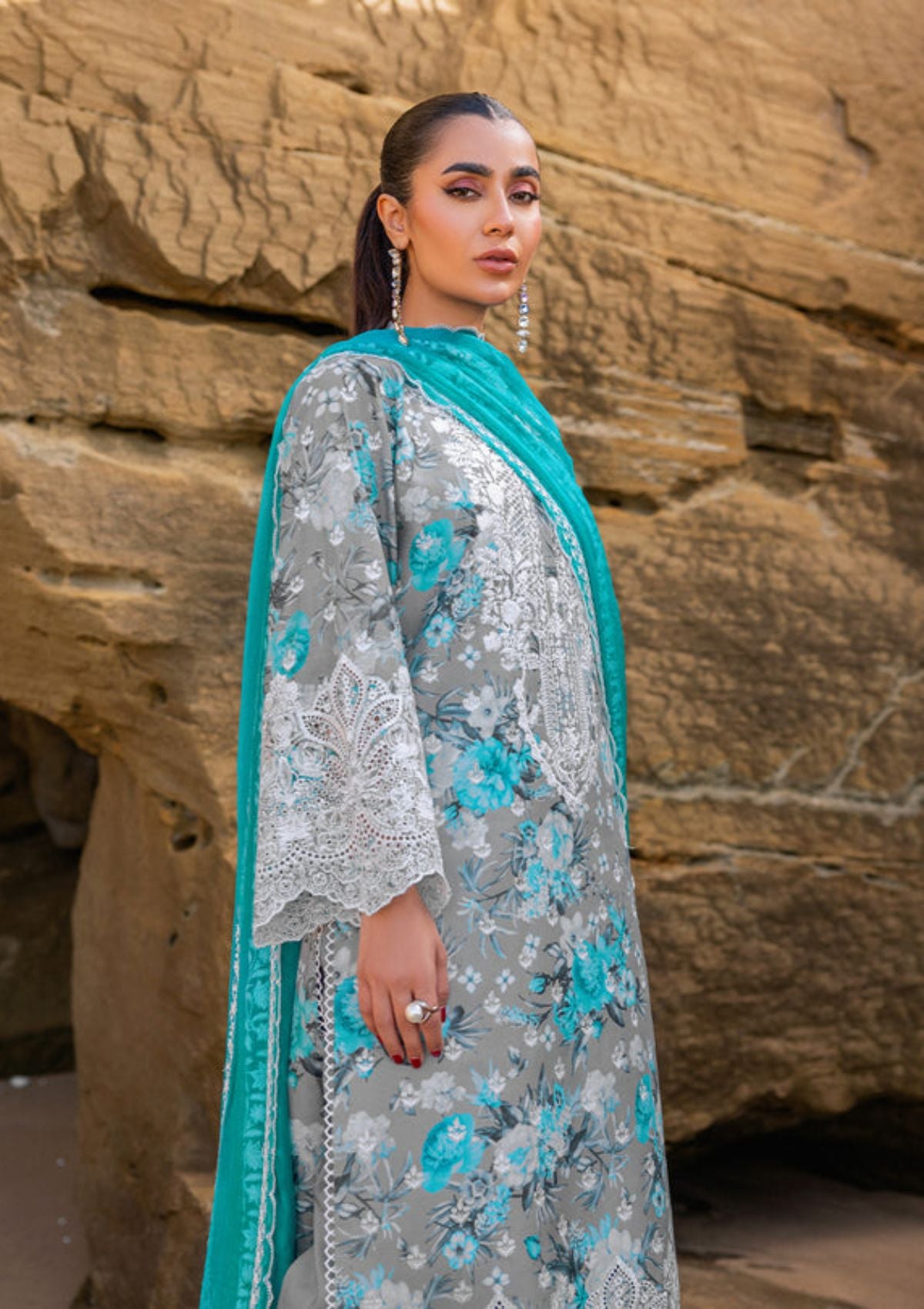 Lawn Collection - Zainab Chottani - Chikankari 24 - ZCC#10B - Lana