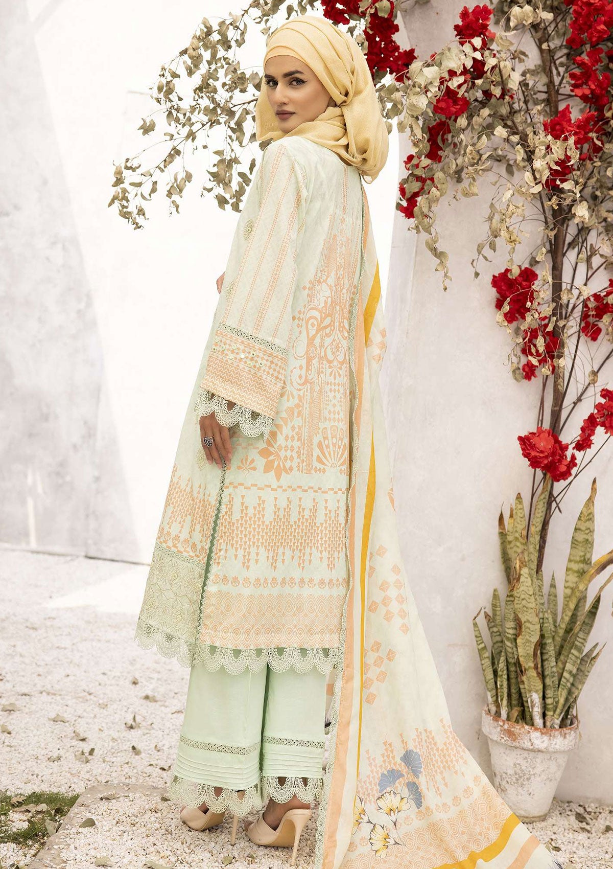 Lawn Collection - Dua - Gul-e-Zarki - Sapphire - DGS24#04