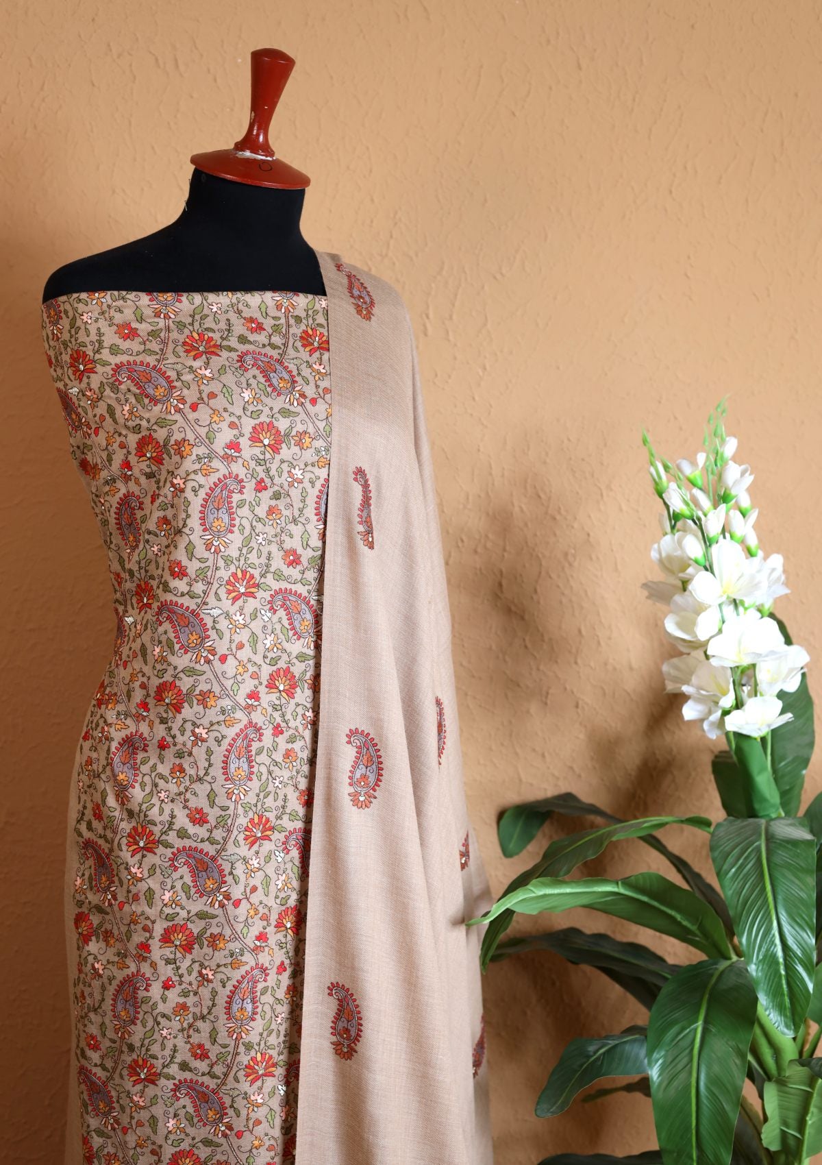 Winter Collection - Riwaj - Pashmina Embroidered Suit - Volume II - D#01 (E)