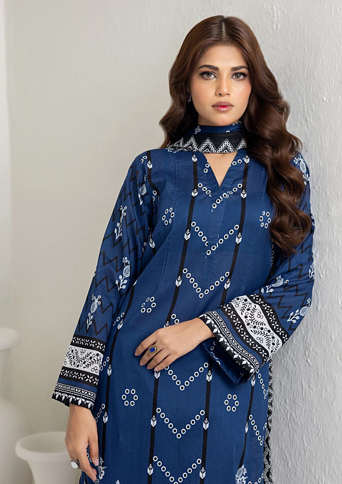 Lawn Collection - Lakhany - Monochrome - LG-EA-0489