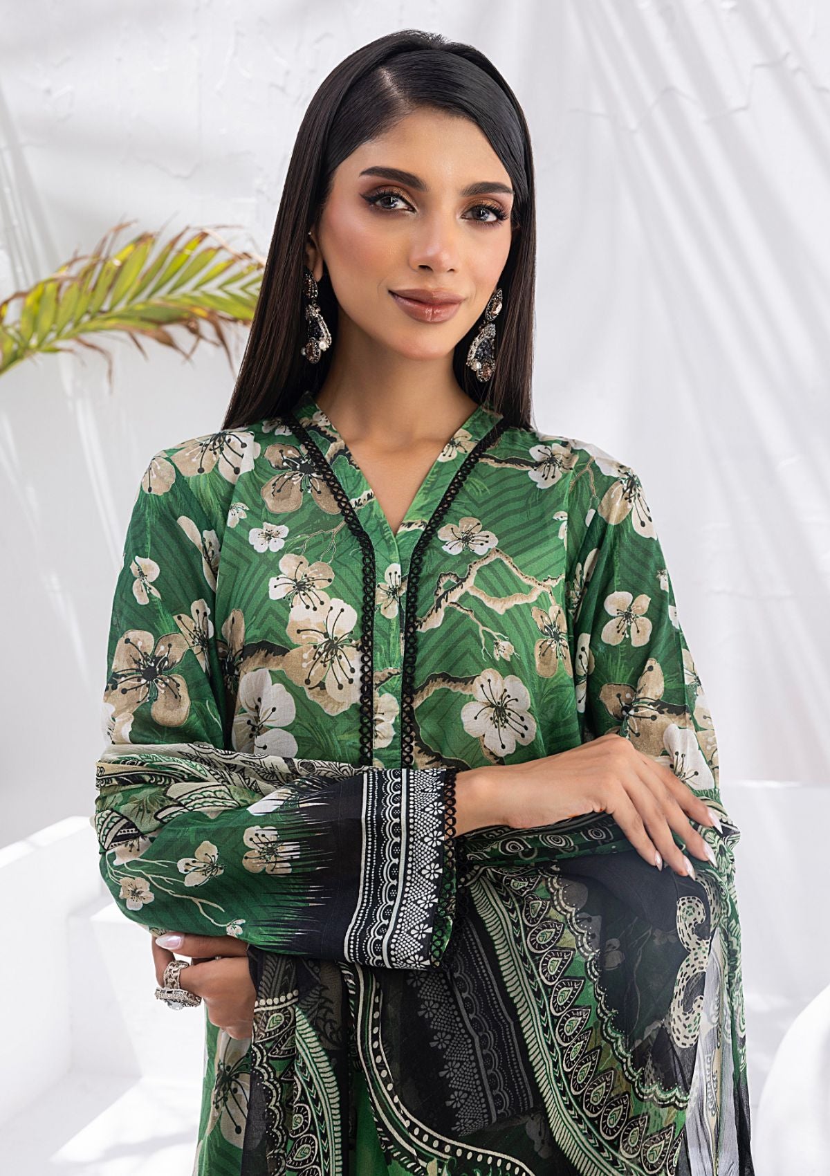 Lawn Collection - Lakhany - Komal Signature Prints - LG-MM-0104