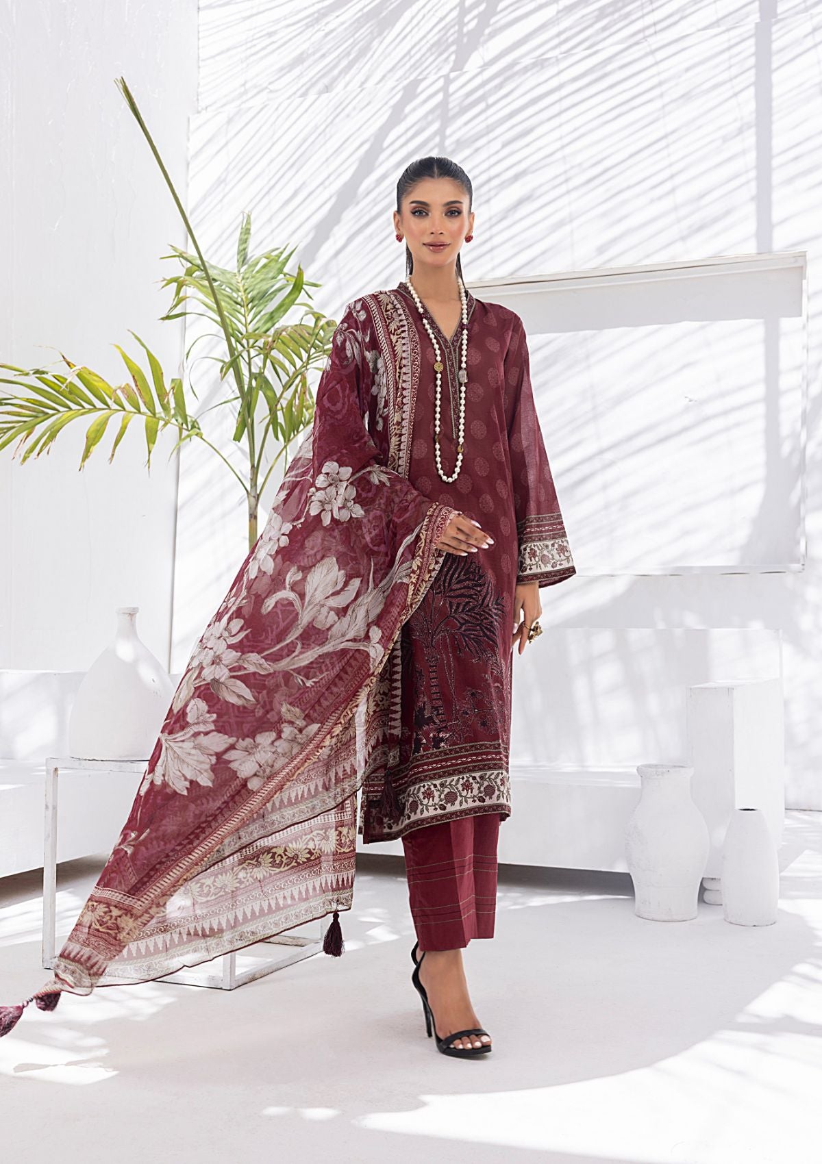 Lawn Collection - Lakhany - Komal Signature Prints - LG-MM-0106