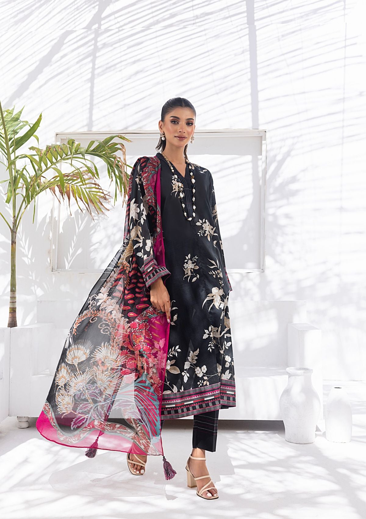 Lawn Collection - Lakhany - Komal Signature Prints - LG-MM-0107