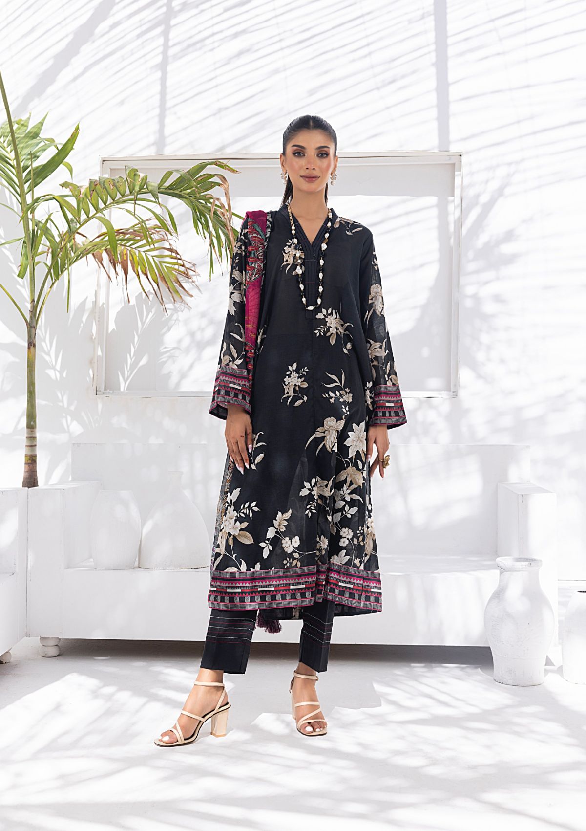 Lawn Collection - Lakhany - Komal Signature Prints - LG-MM-0107