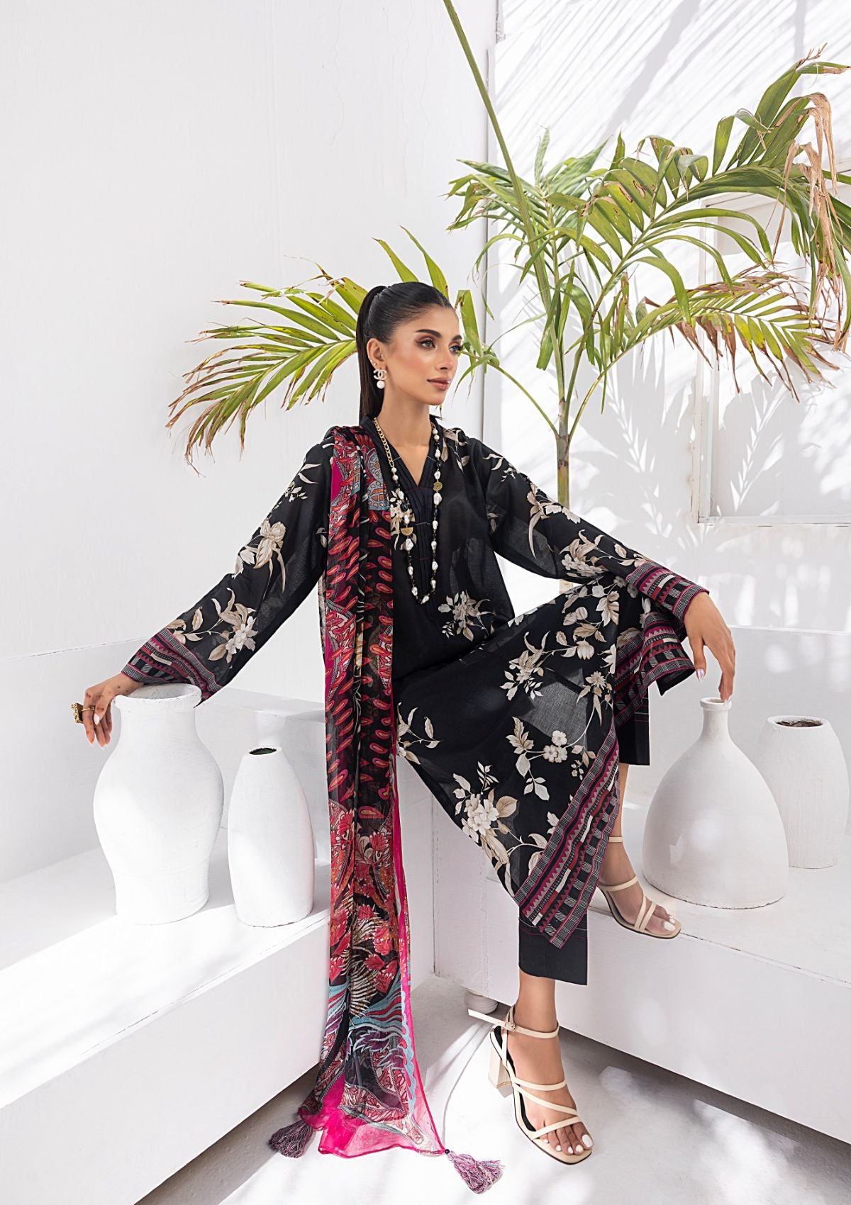 Lawn Collection - Lakhany - Komal Signature Prints - LG-MM-0107