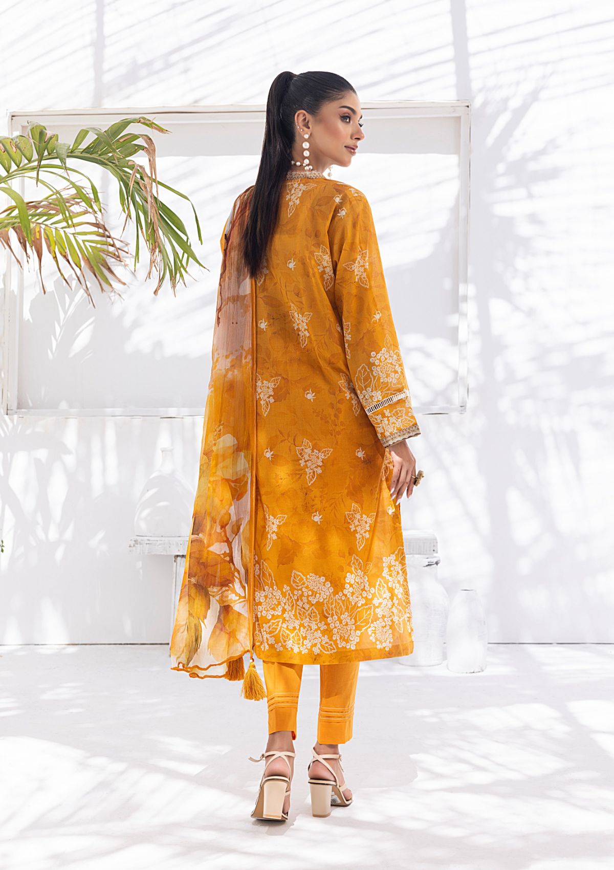 Lawn Collection - Lakhany - Komal Signature Prints - LG-MM-0108