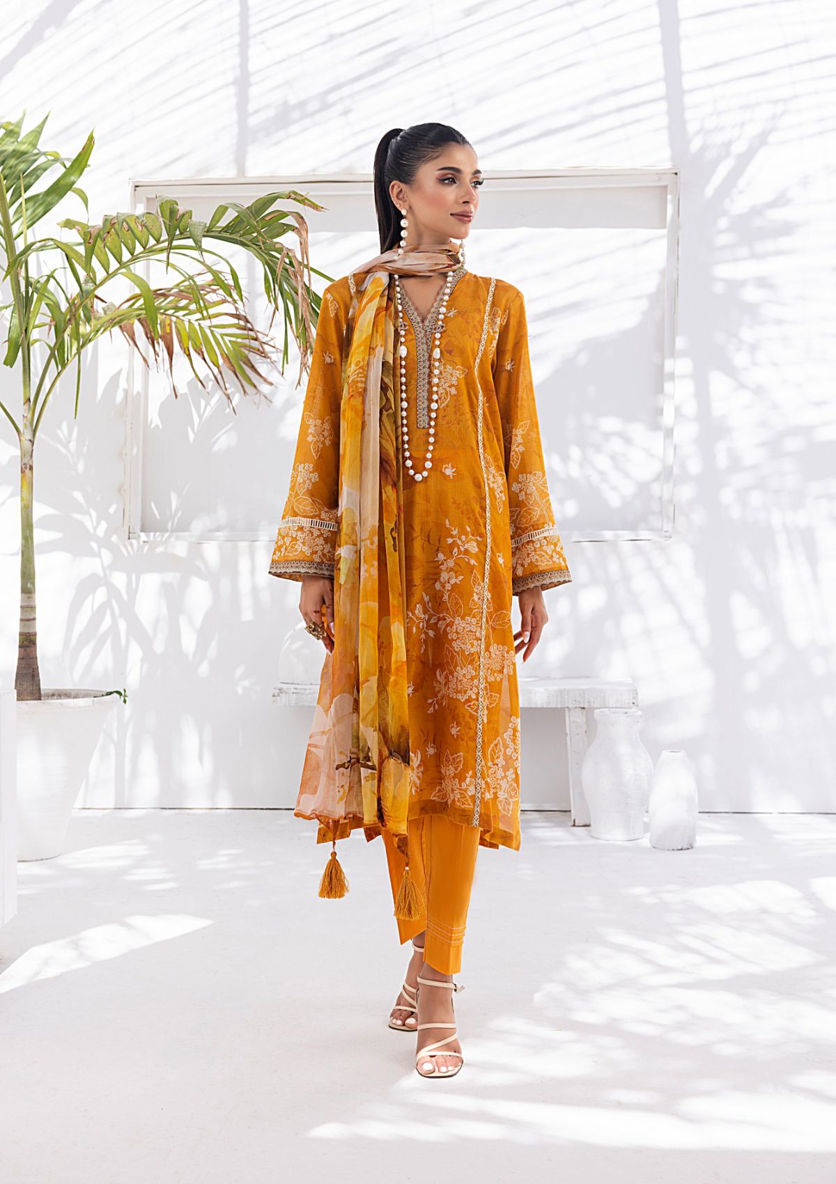 Lawn Collection - Lakhany - Komal Signature Prints - LG-MM-0108