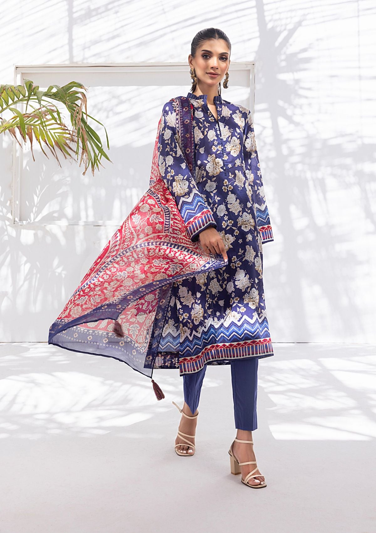 Lawn Collection - Lakhany - Komal Signature Prints - LG-MM-0109