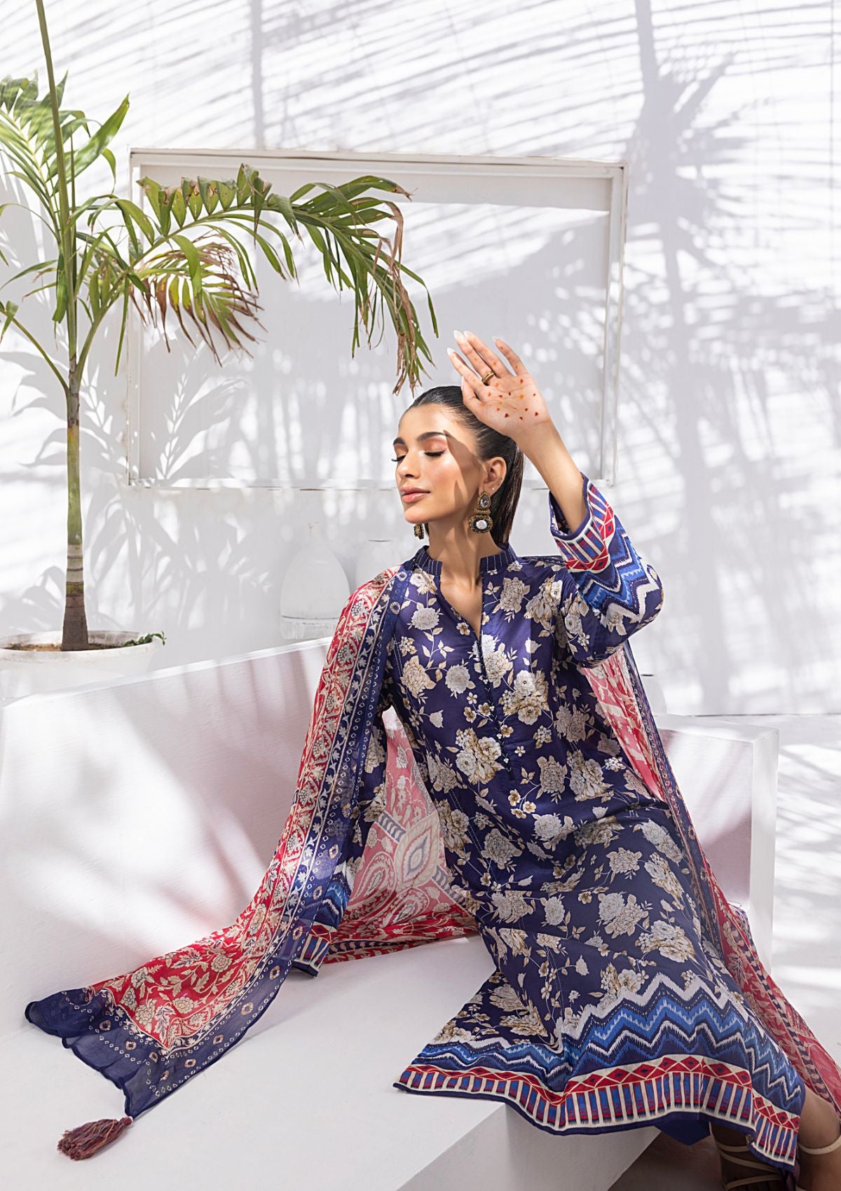 Lawn Collection - Lakhany - Komal Signature Prints - LG-MM-0109