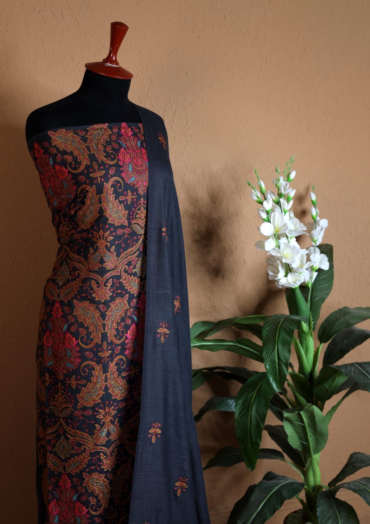 Winter Collection - Riwaj - Pashmina Embroidered Suit - Volume II - D#05 (E)