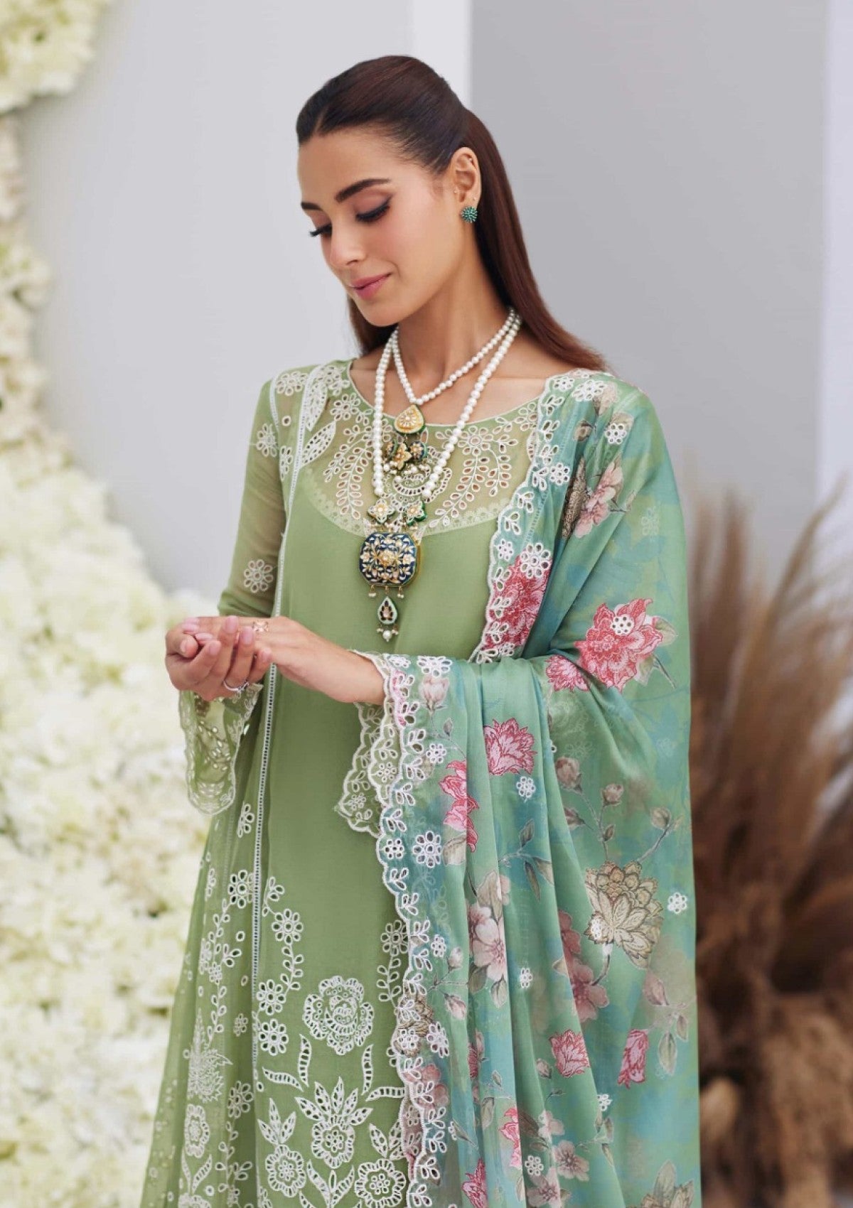 Formal Collection - Mina Hasan - Luxury Unstitched - Noura