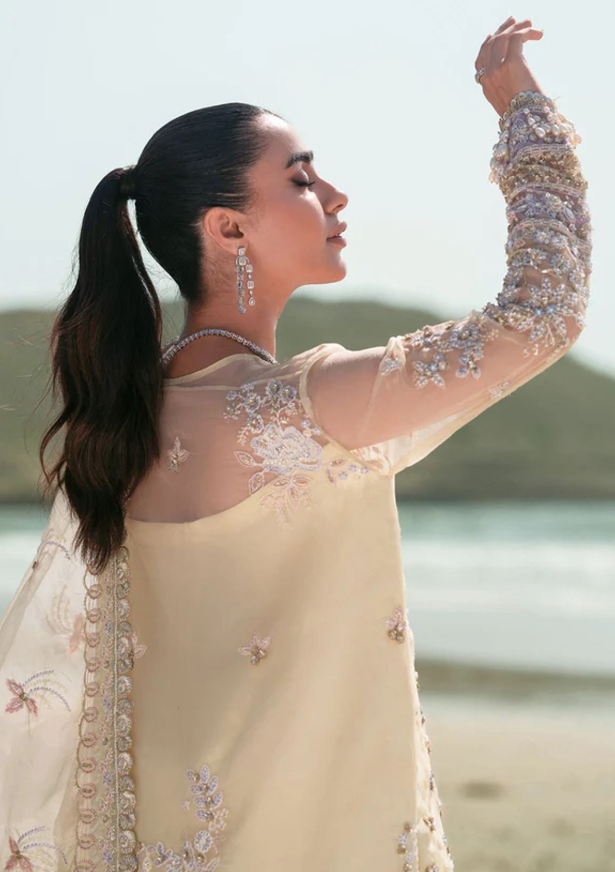 Formal Collection - Emaan Adeel - Reveuse Wedding - ELLE