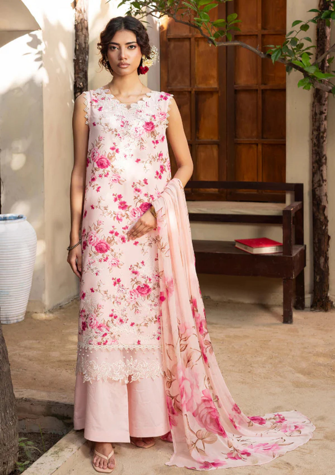 Buy Elegant Winter Wear for Women – Saleem Fabrics Traditions