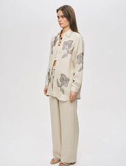Pret - Moven - Elegant Embroidered Oversize Shirt - Skin