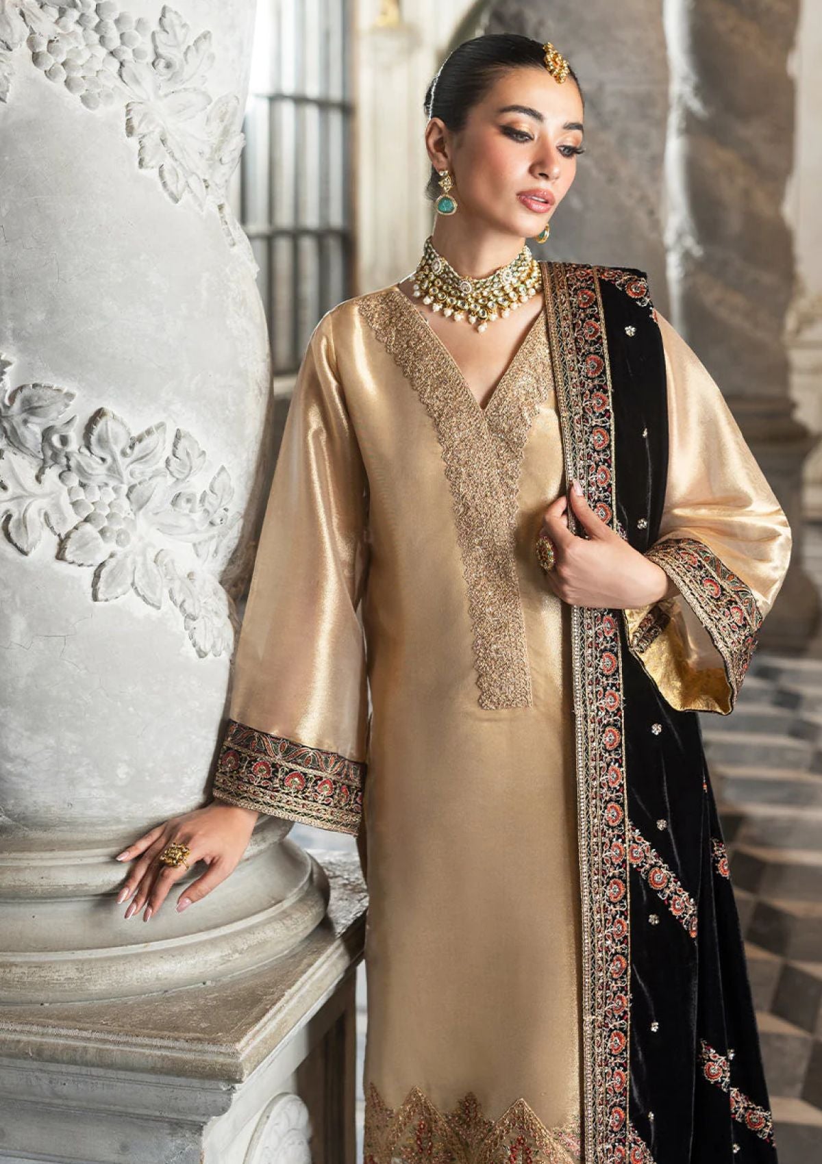 Winter Collection - Zainab Chottani - Velvet Unstitched 24 - D#4 - Minha