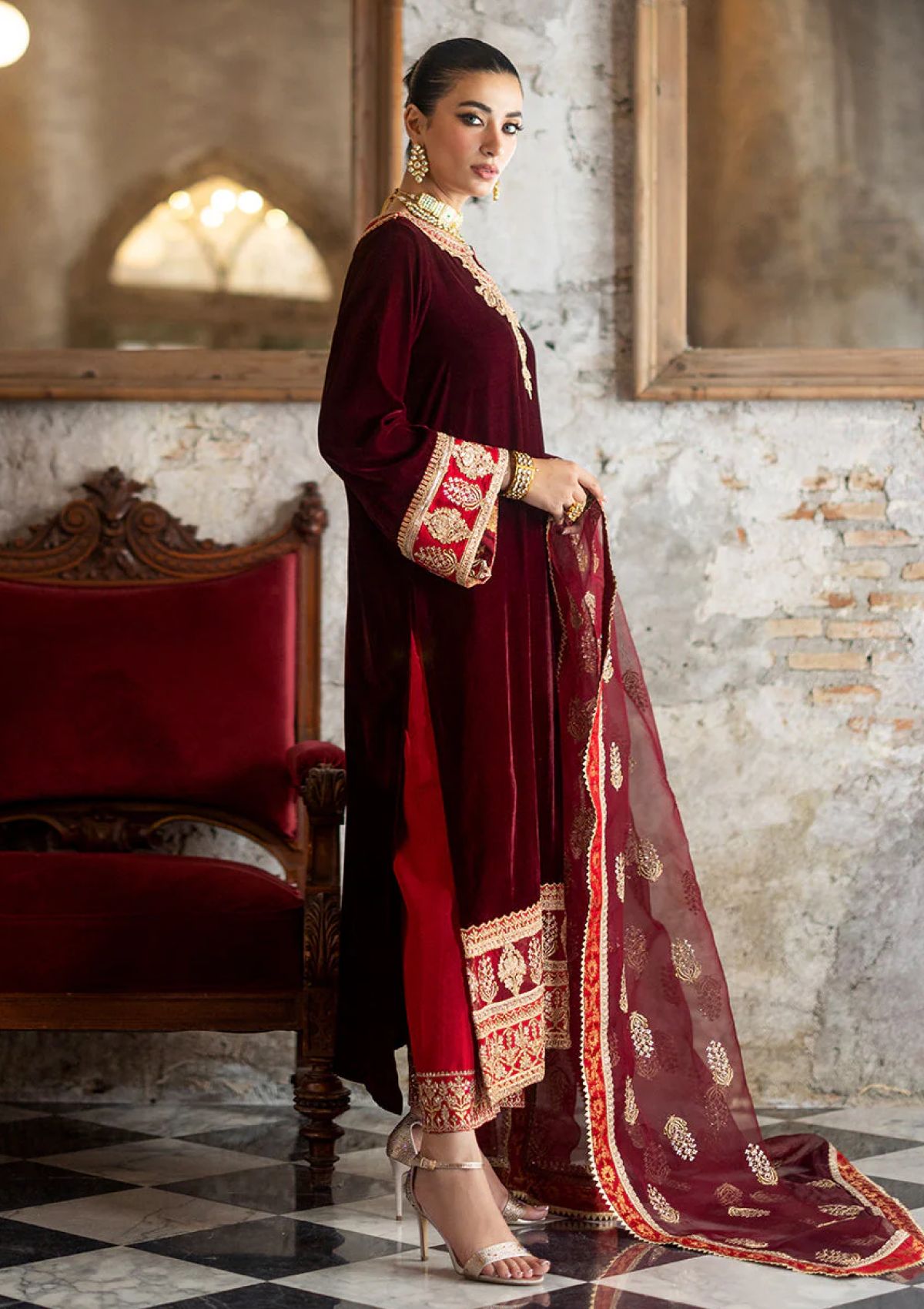 Winter Collection - Zainab Chottani - Velvet Unstitched 24 - D#7 - Neesa