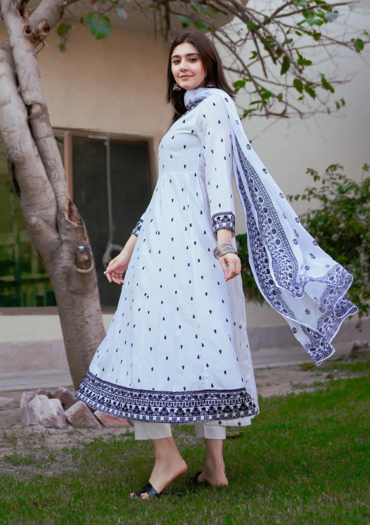 Pret Collection - Garnet Clothing - Best Seller - Zeenia - Durefishan Saleem