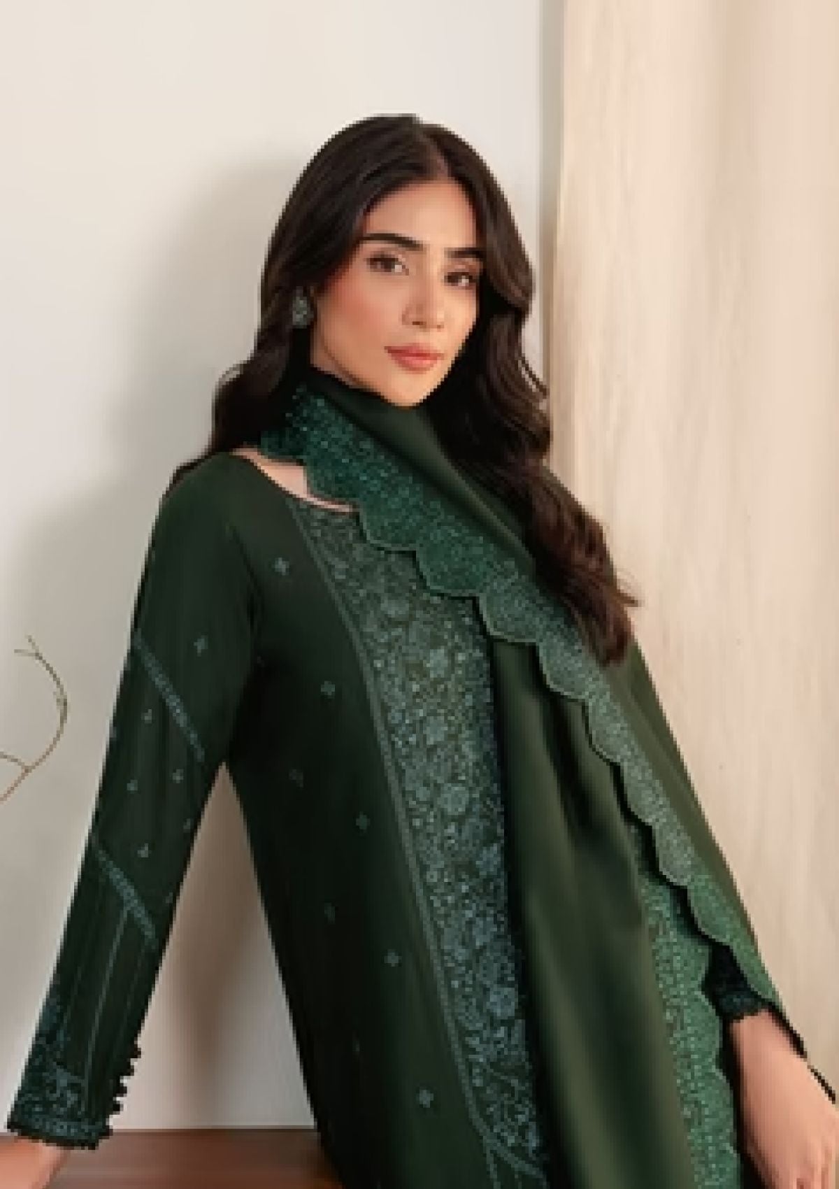 Pret Collection - Neeshay - Fall Winter - Emerald Drape