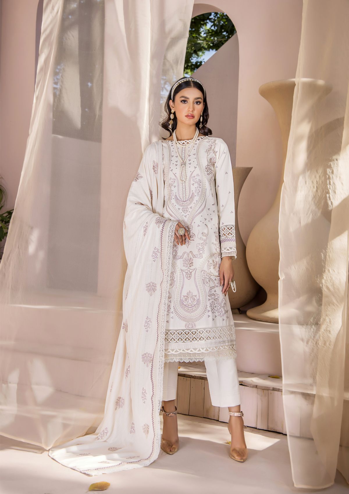 Winter Collection - Humdum - Jahan-e-Sukhan - Peach Embroidery - D#04