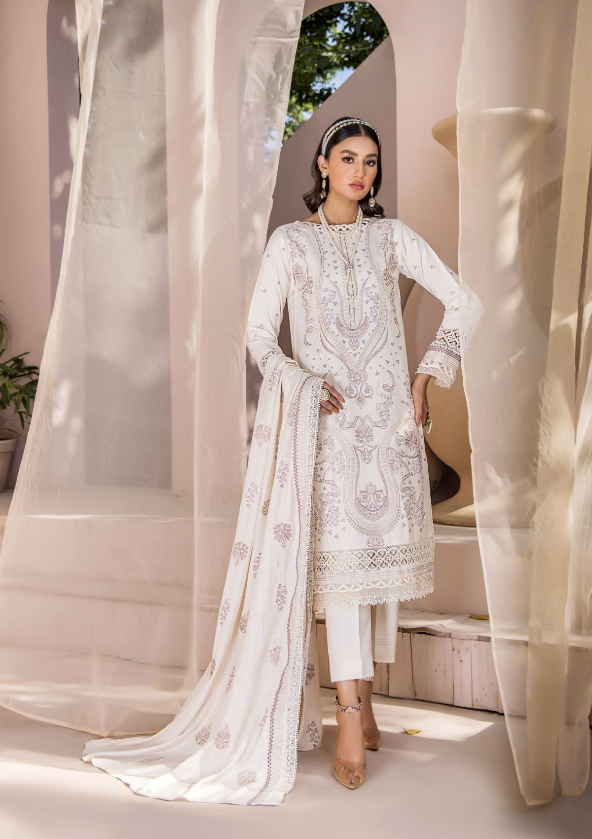 Winter Collection - Humdum - Jahan-e-Sukhan - Peach Embroidery - D#04