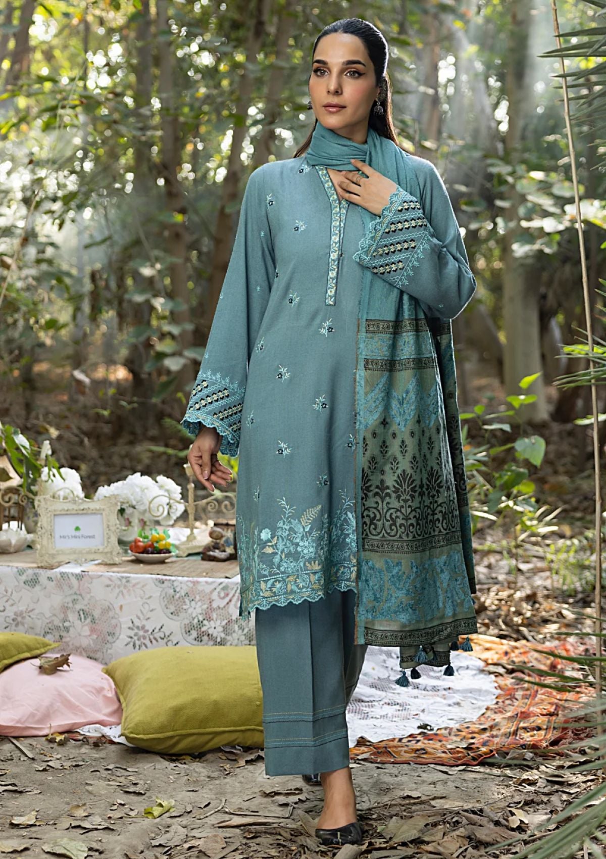 Winter Collection - Lakhany - Luxury Winter 24 - LG-RL-0102