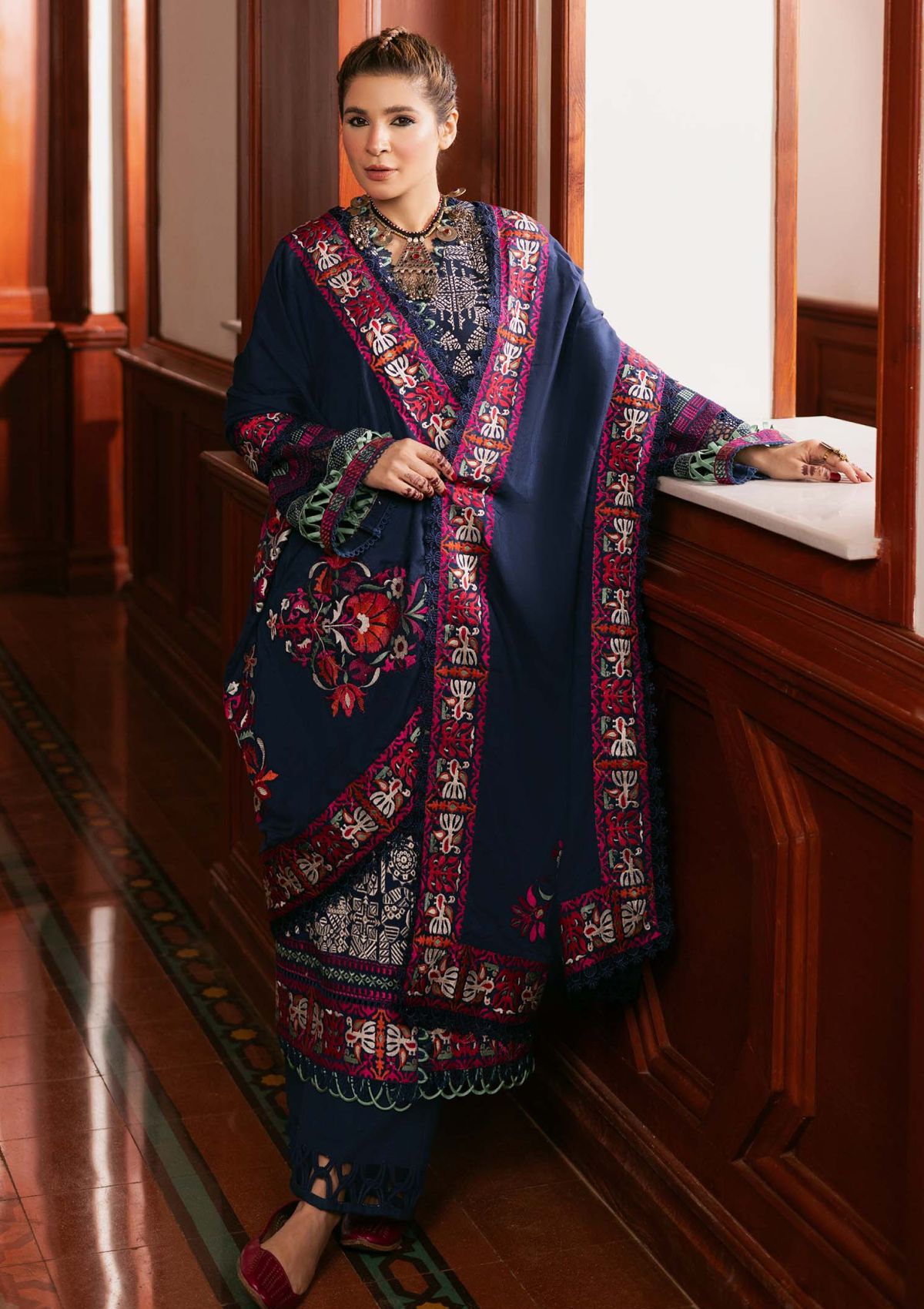 Winter Collection - Maryam Hussain - Winter Shawl 24 - D#9 - Breeze