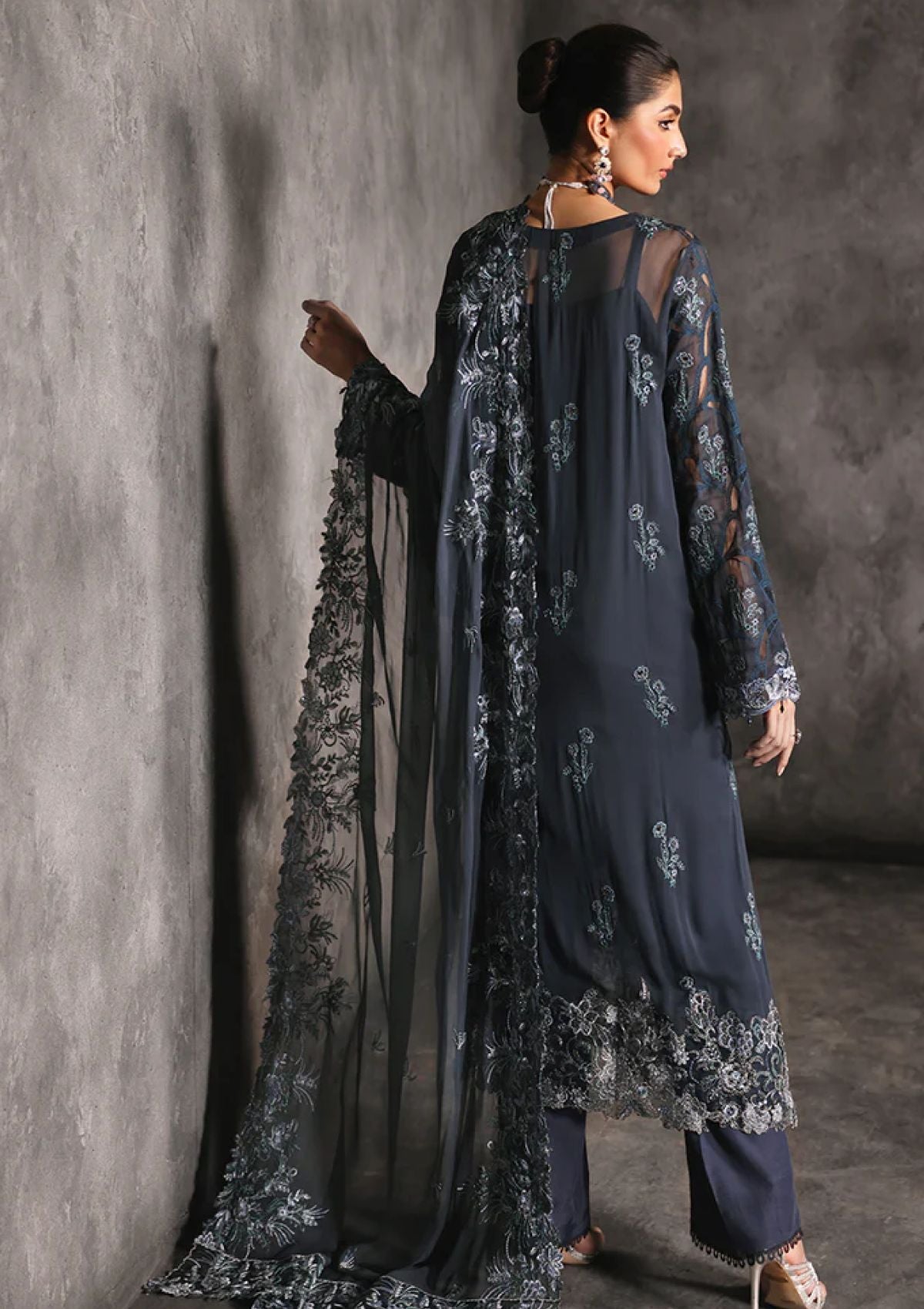 Formal Collection - Raj Bari - Sage - Art24#02 - Seran