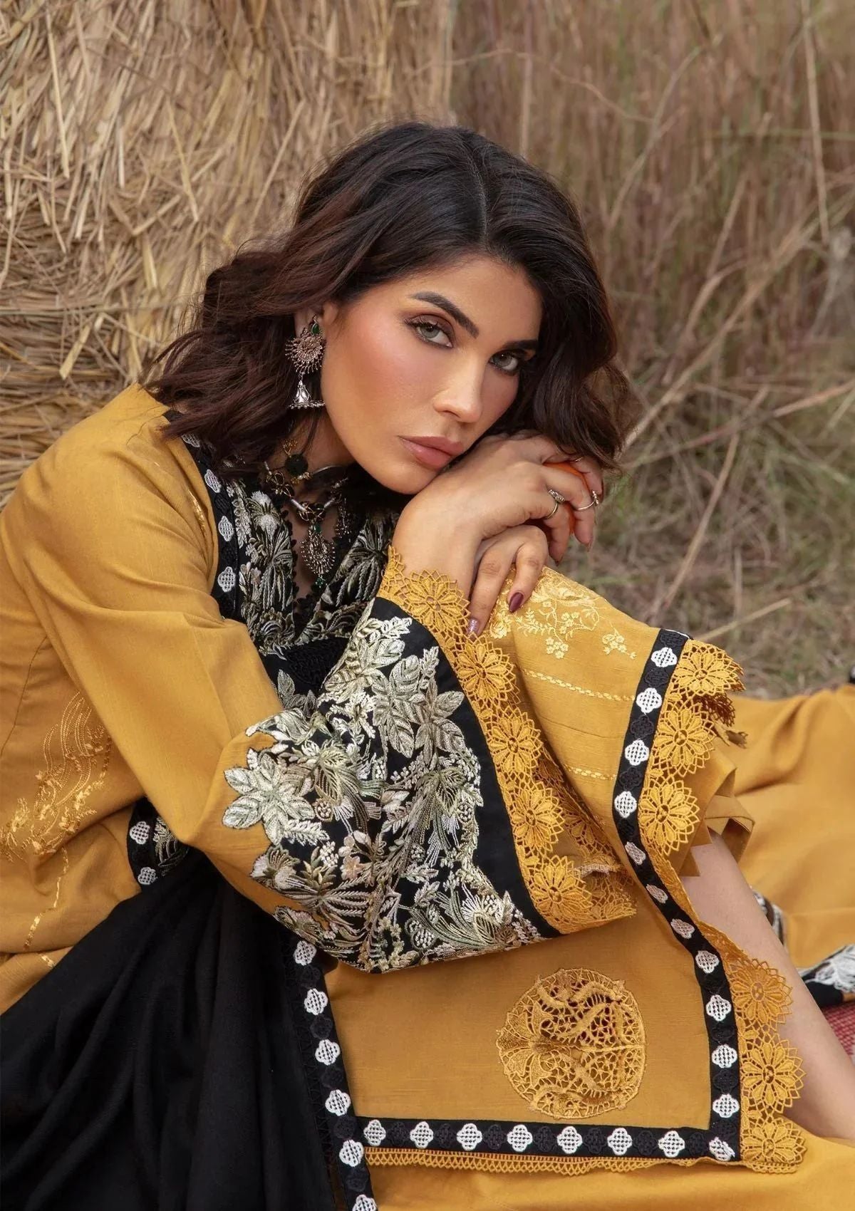 Pret Collection - Saira Shakira - Raya - Winter - Amber