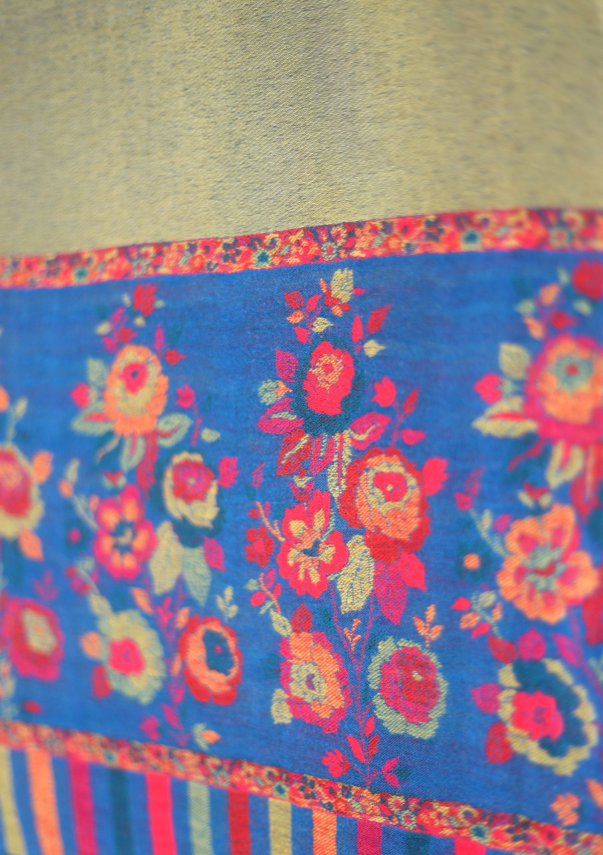 Pashmina Kaani Zari Shawl D - 12