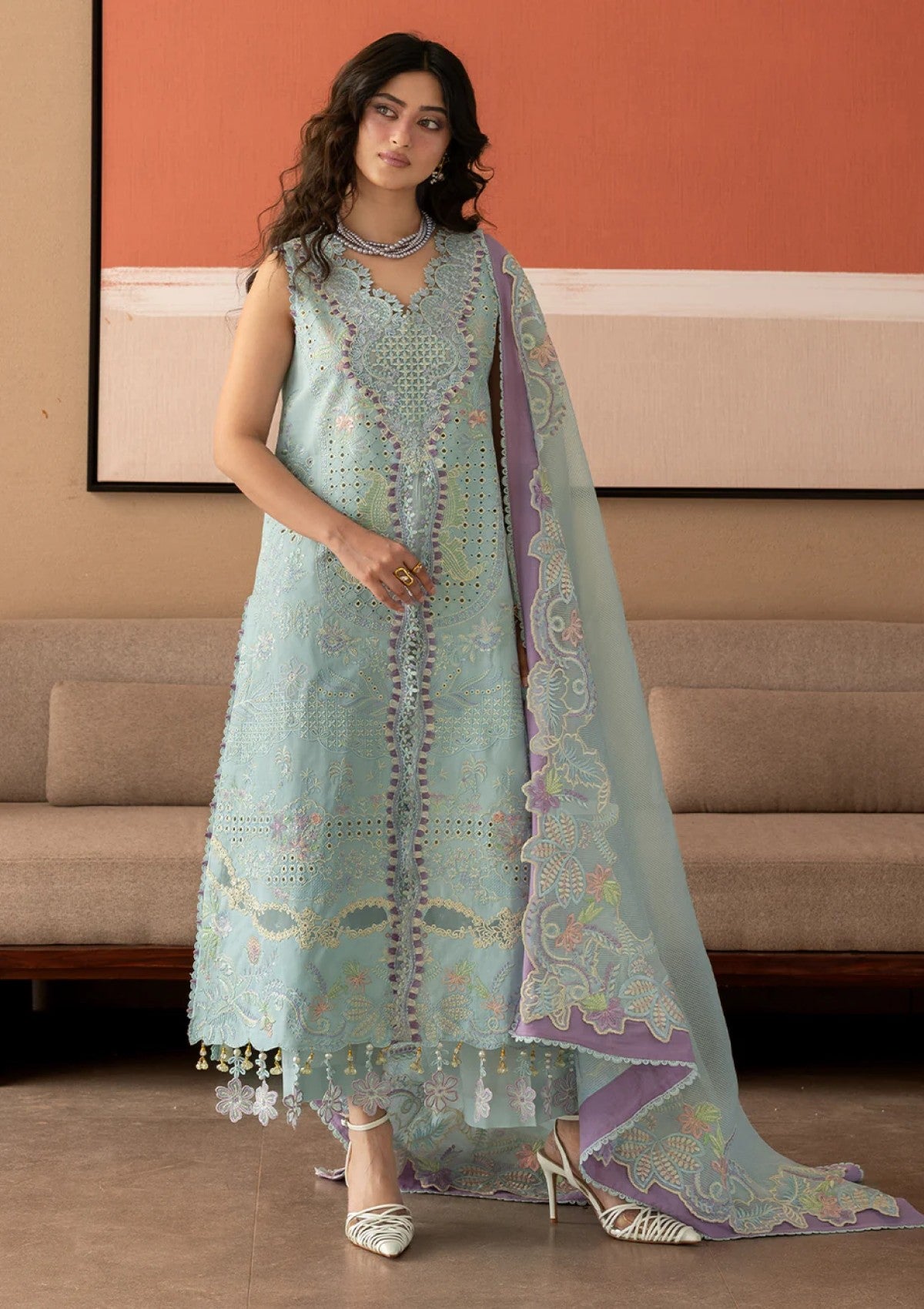 MAHNUR DAHLIA SIRENE YELLOW LUXURIOUS LAWN main image 0