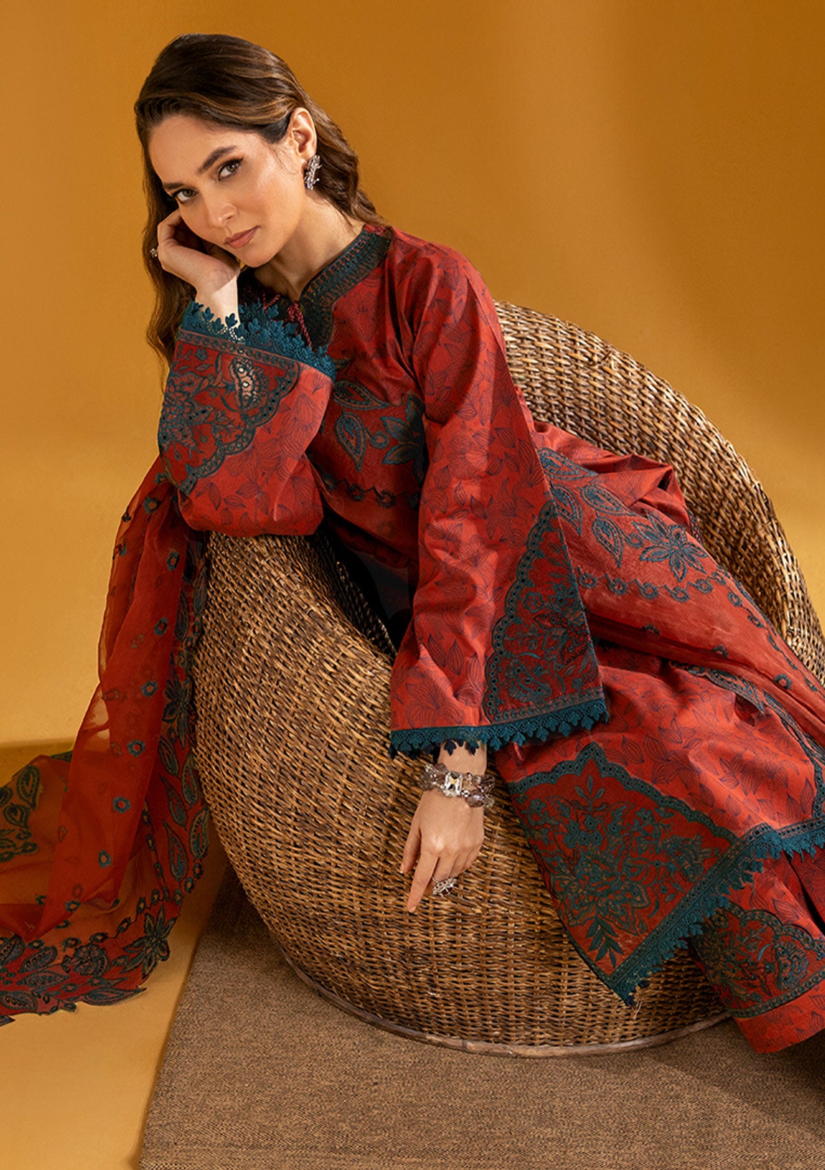 Lawn Collection - Alizeh - Maahi - AM24#08 - Mira