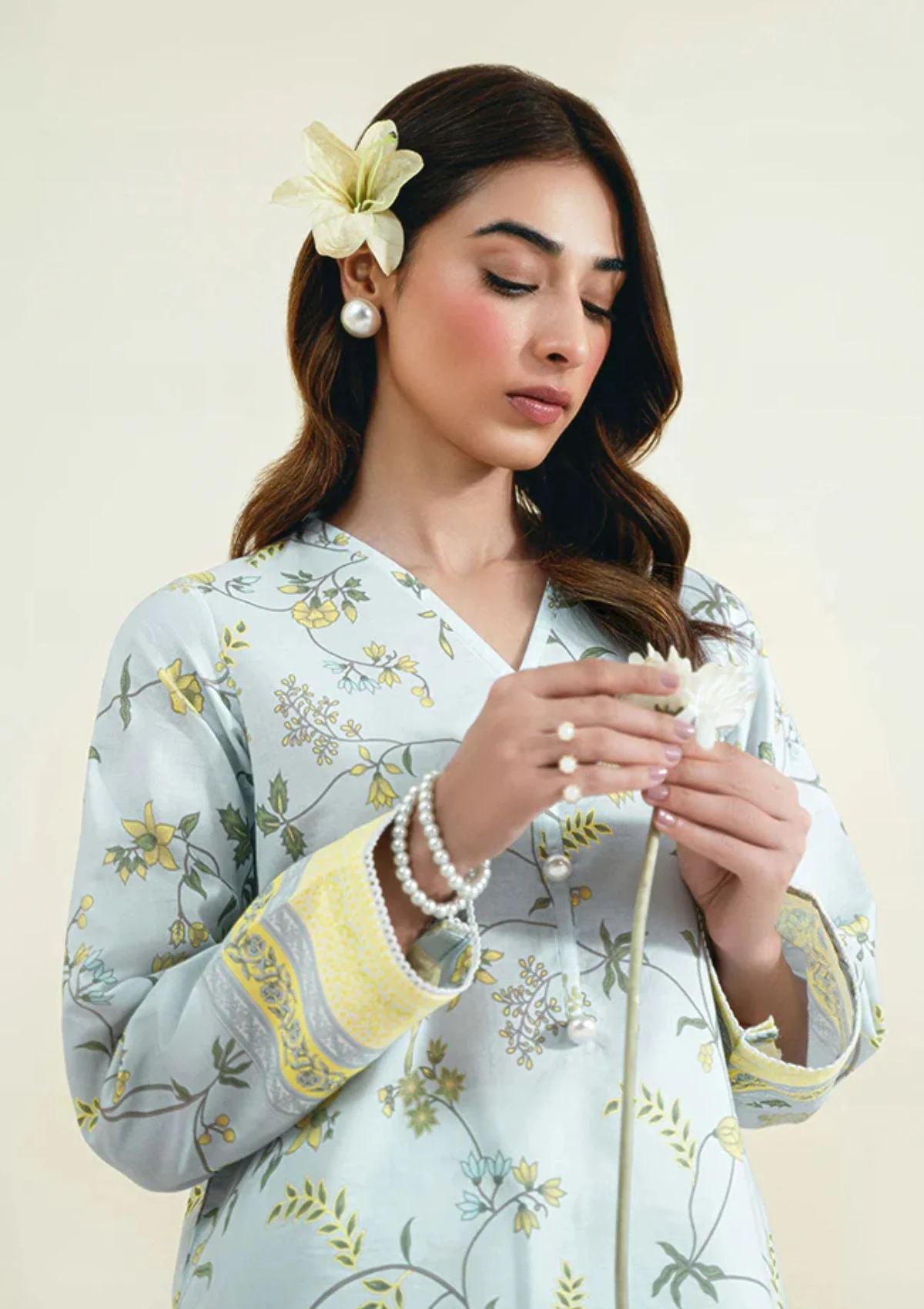 Lawn Collection - Seran - Daffodils - 2 Pc - D#10 - Cleo