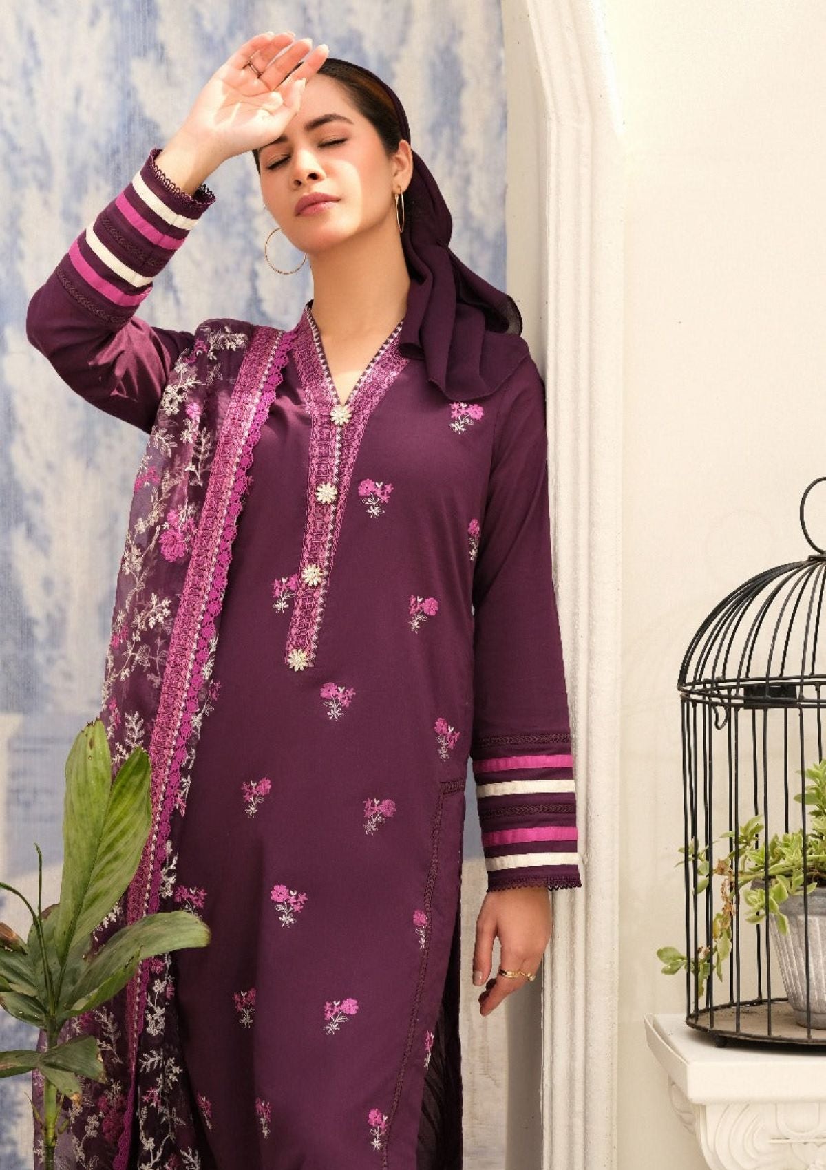 Lawn Collection - Eshaal Mishkaat - Zaib un Nisa - D#6A - Infinity